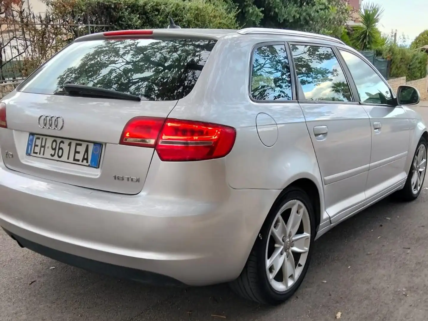 Audi A3 A3 Sportback 1.6 tdi Ambition Argento - 2