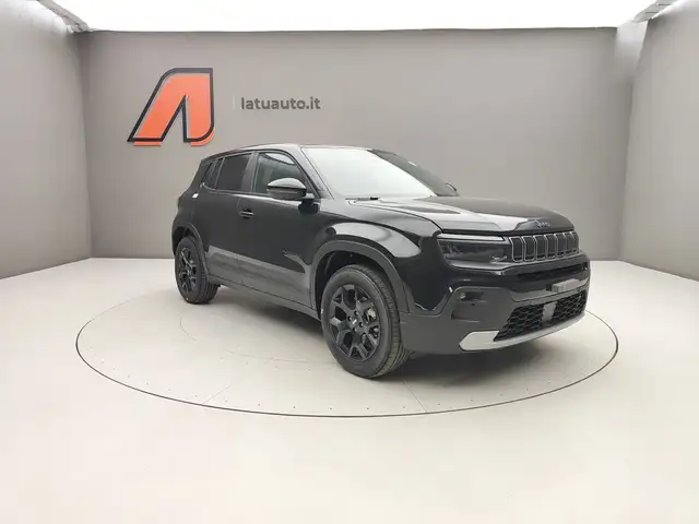 Jeep Avenger view 3