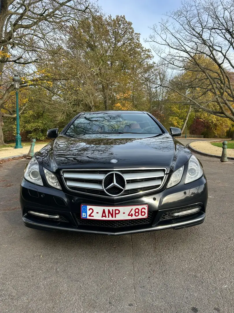 Mercedes-Benz E 250 COUPE CDI BE Avantgarde Start/Stop Zwart - 2