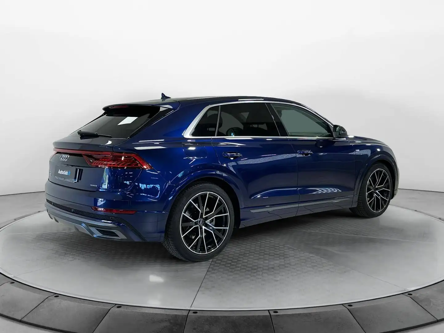 Audi Q8 50 3.0 tdi mhev Quattro 286cv Bleu - 2