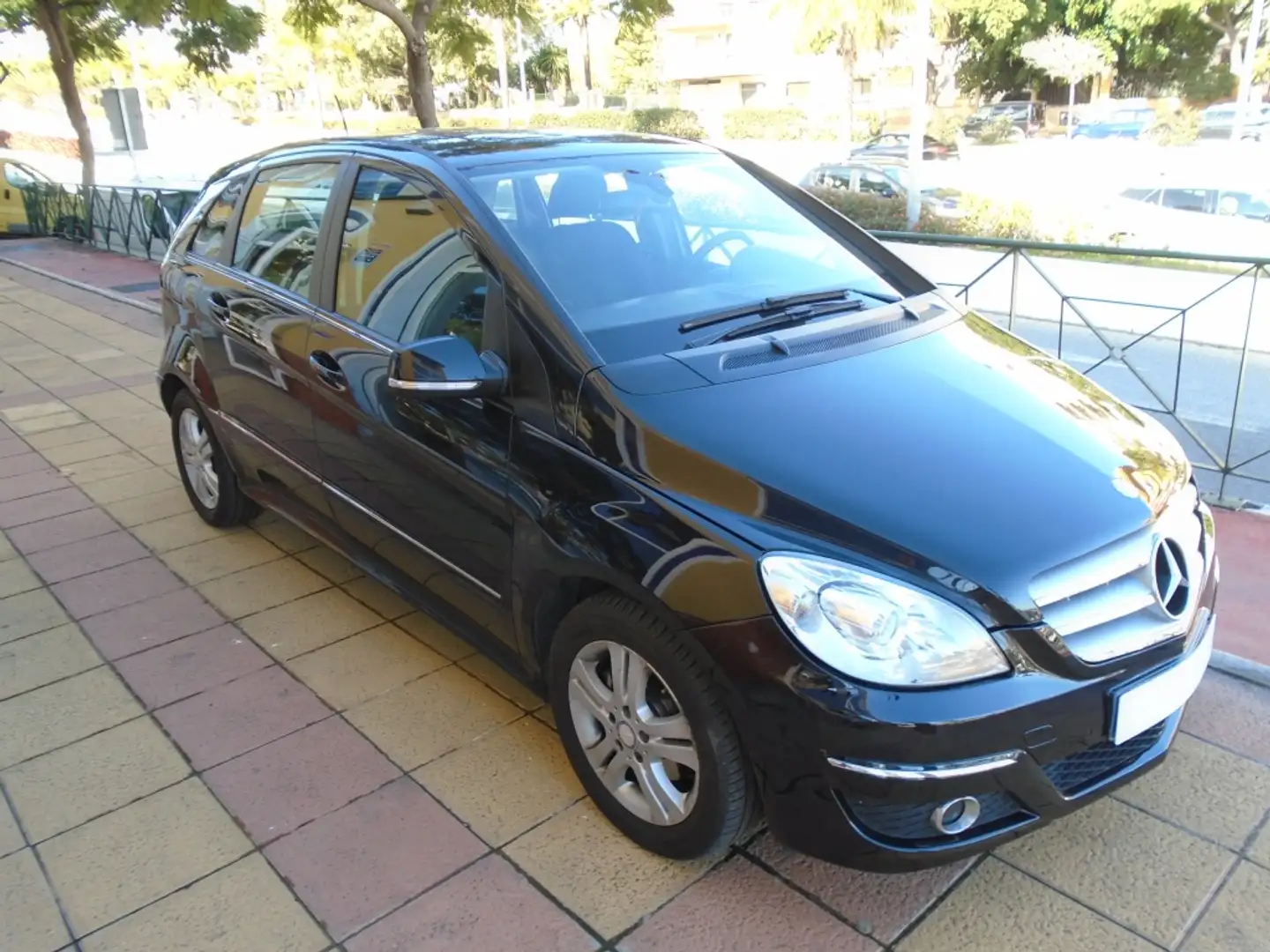 Mercedes-Benz B 180 180CDI Autotronic Negro - 2
