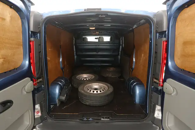 Renault Trafic view 3