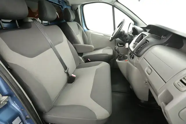 Renault Trafic view 9