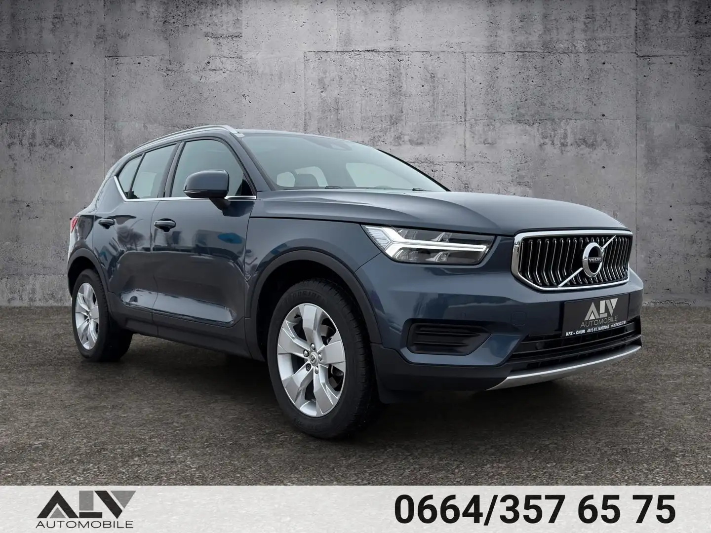 Volvo XC40 T2 Inscription Geartronic Automatik Pano|H&K Gris - 1