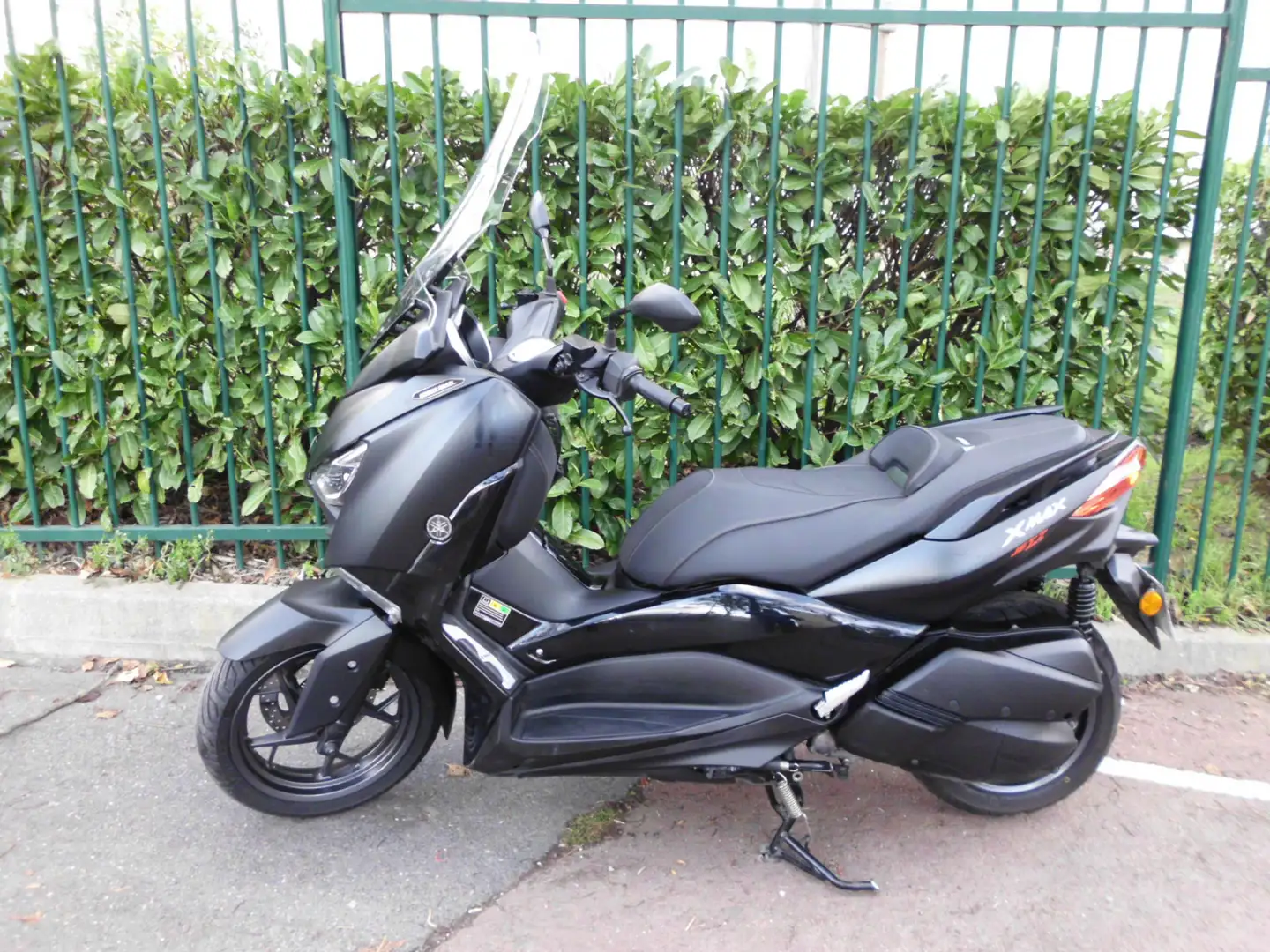 Yamaha X-Max 300 Noir - 2