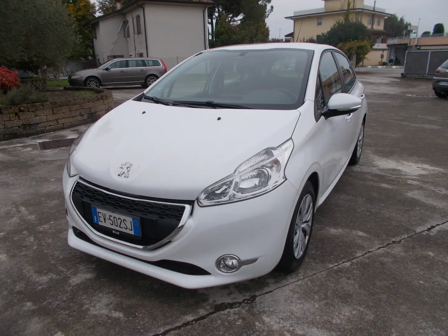 Peugeot 208 1.4 hdi Business 5 PORTE N1 AUTOCARRO Bianco - 1