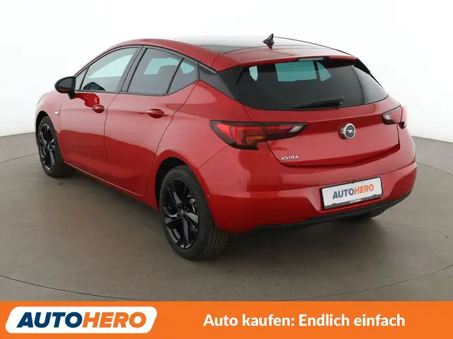 Opel Astra view 4