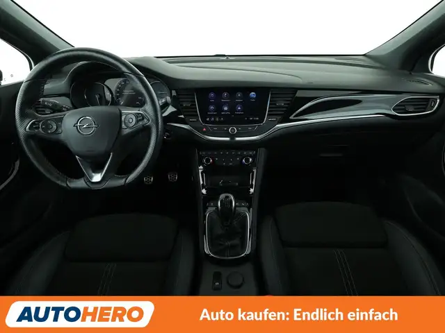 Opel Astra view 12