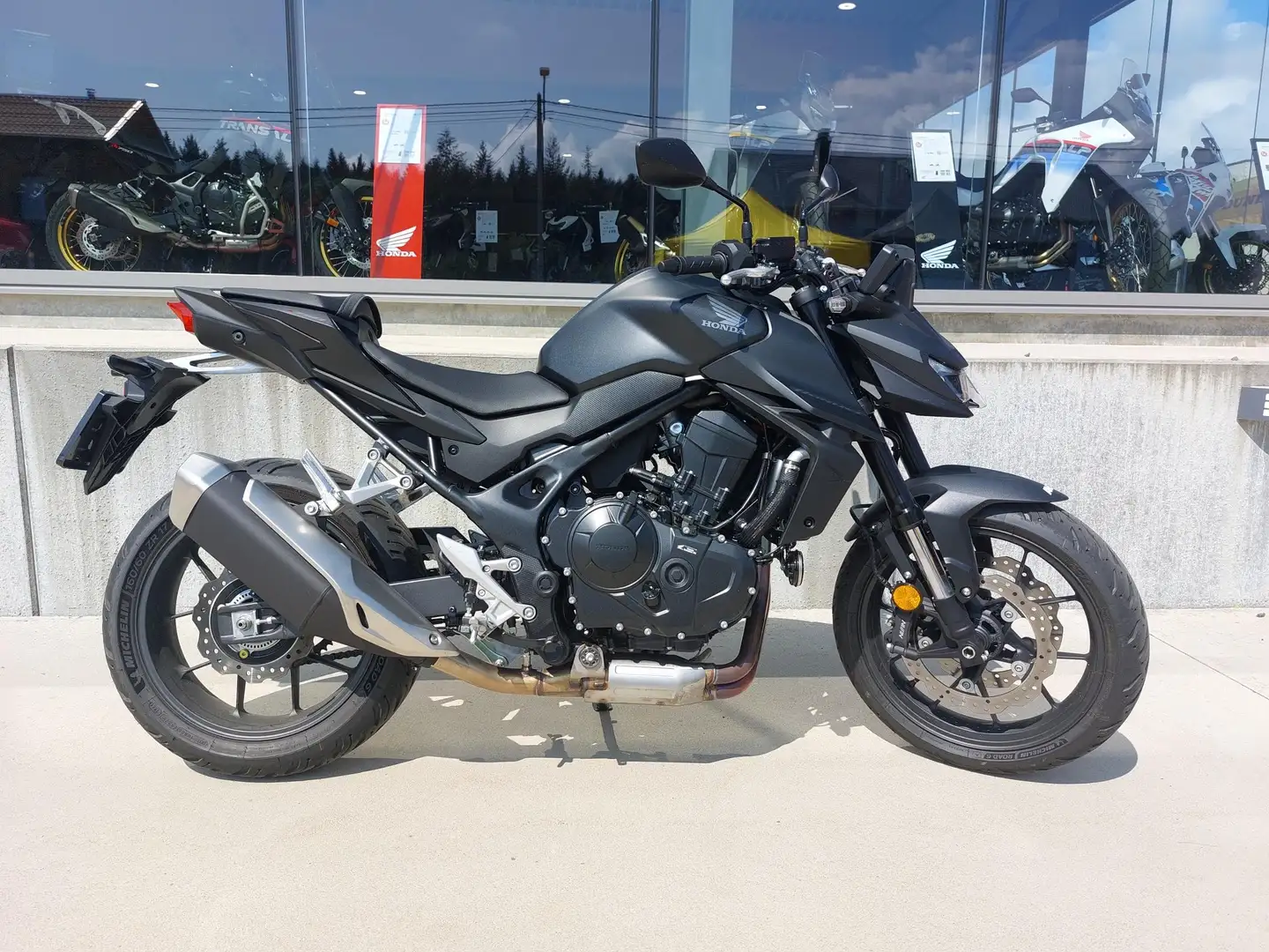 Honda CB 750 Hornet Negru - 1