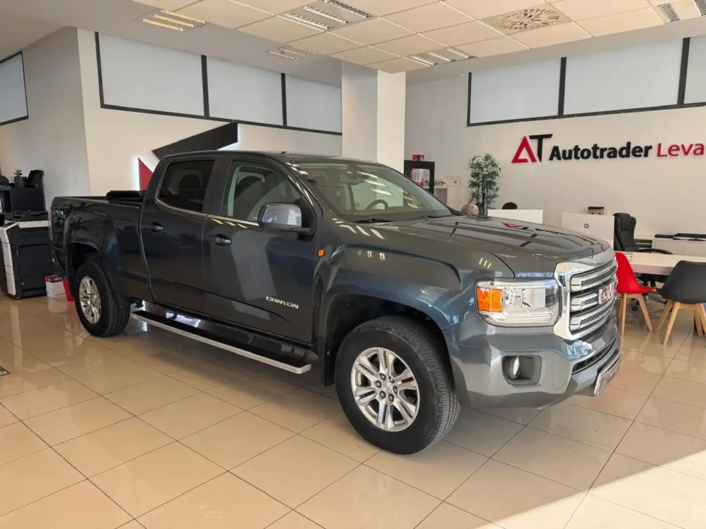 GMC Canyon Bleu - 1