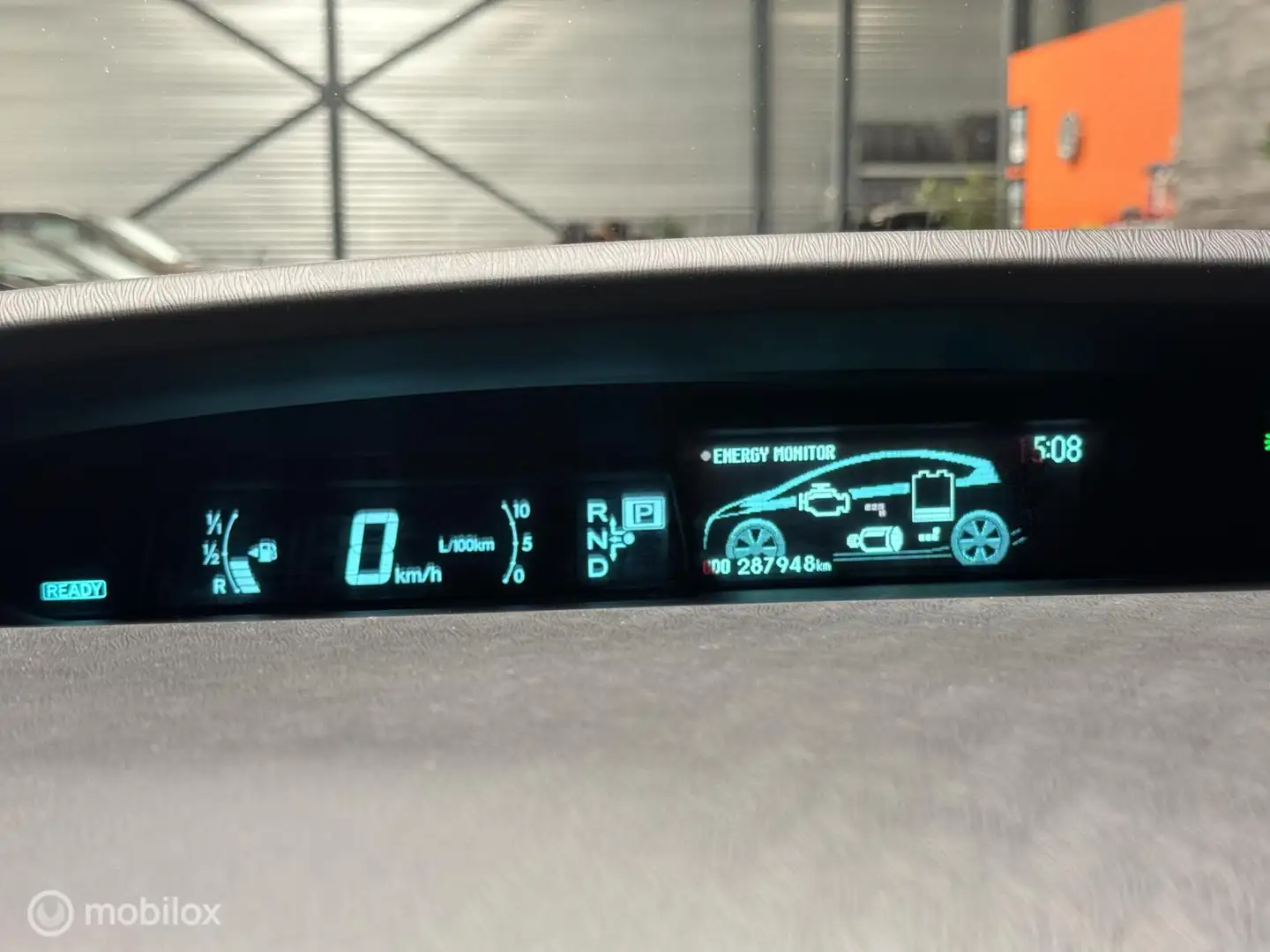 Toyota Prius 1.8 Business Navi|Dealer onderhouden! Rouge - 2