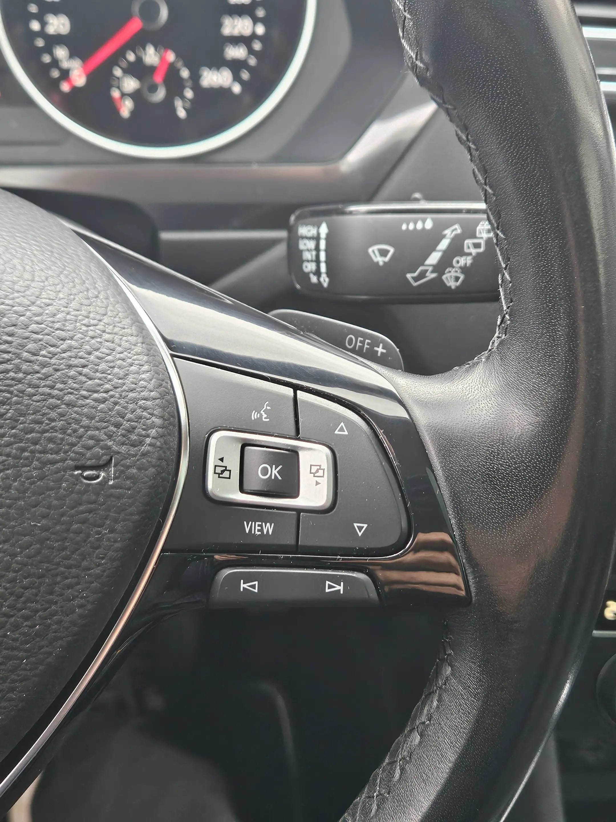 Volkswagen Tiguan Allspace Tiguan Allspace 2.0 TDi SCR Trendline (EU6.2) — photo 6