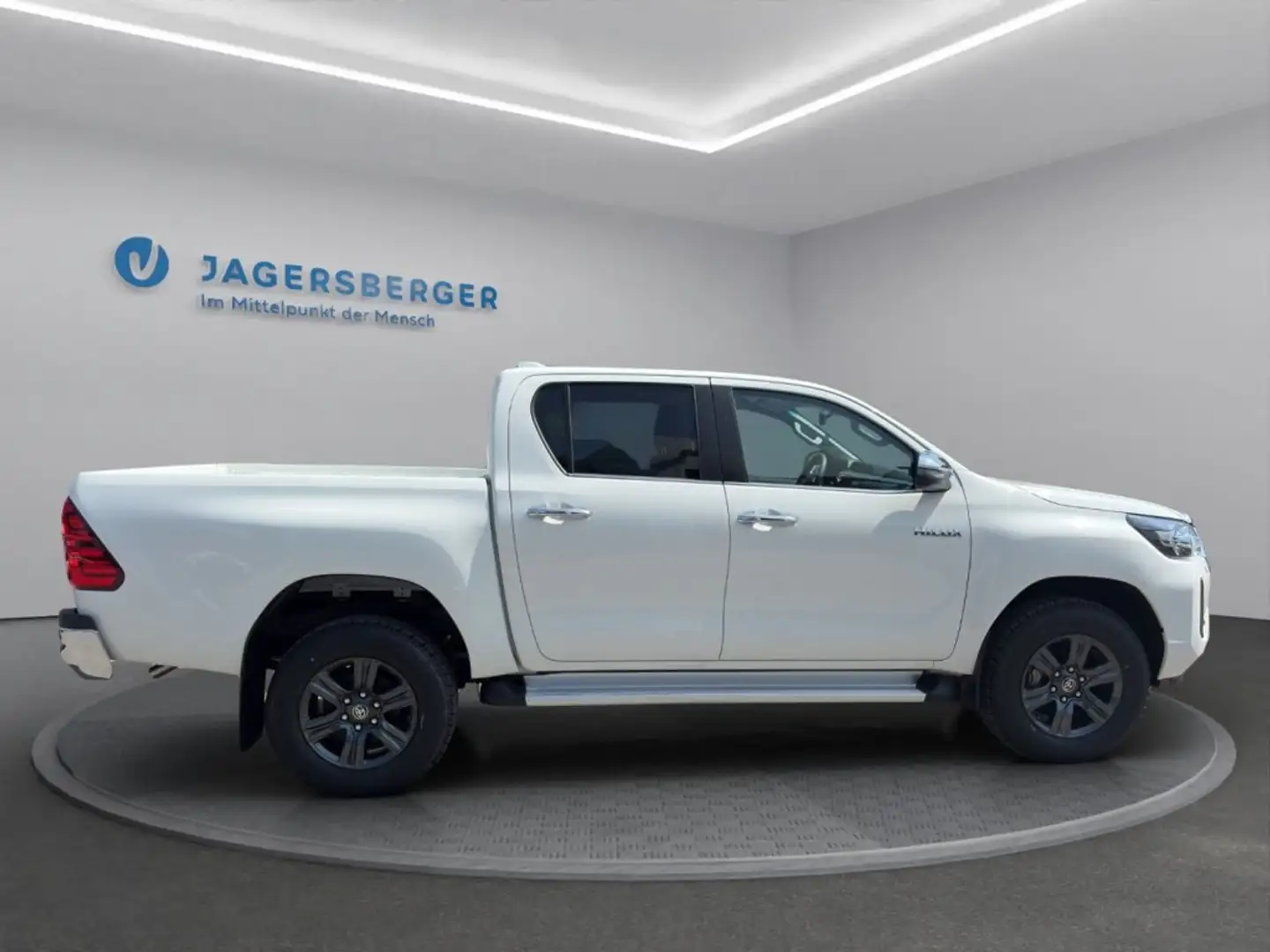 Toyota Hilux DK Active 4WD 2,4 D-4D Aut. Weiß - 2