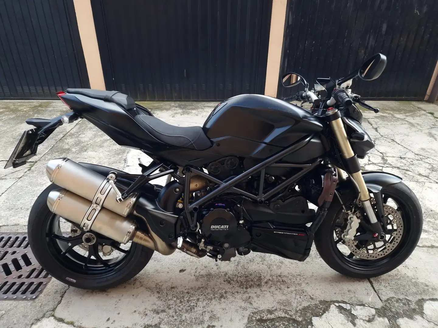 Ducati Streetfighter 848 Černá - 1