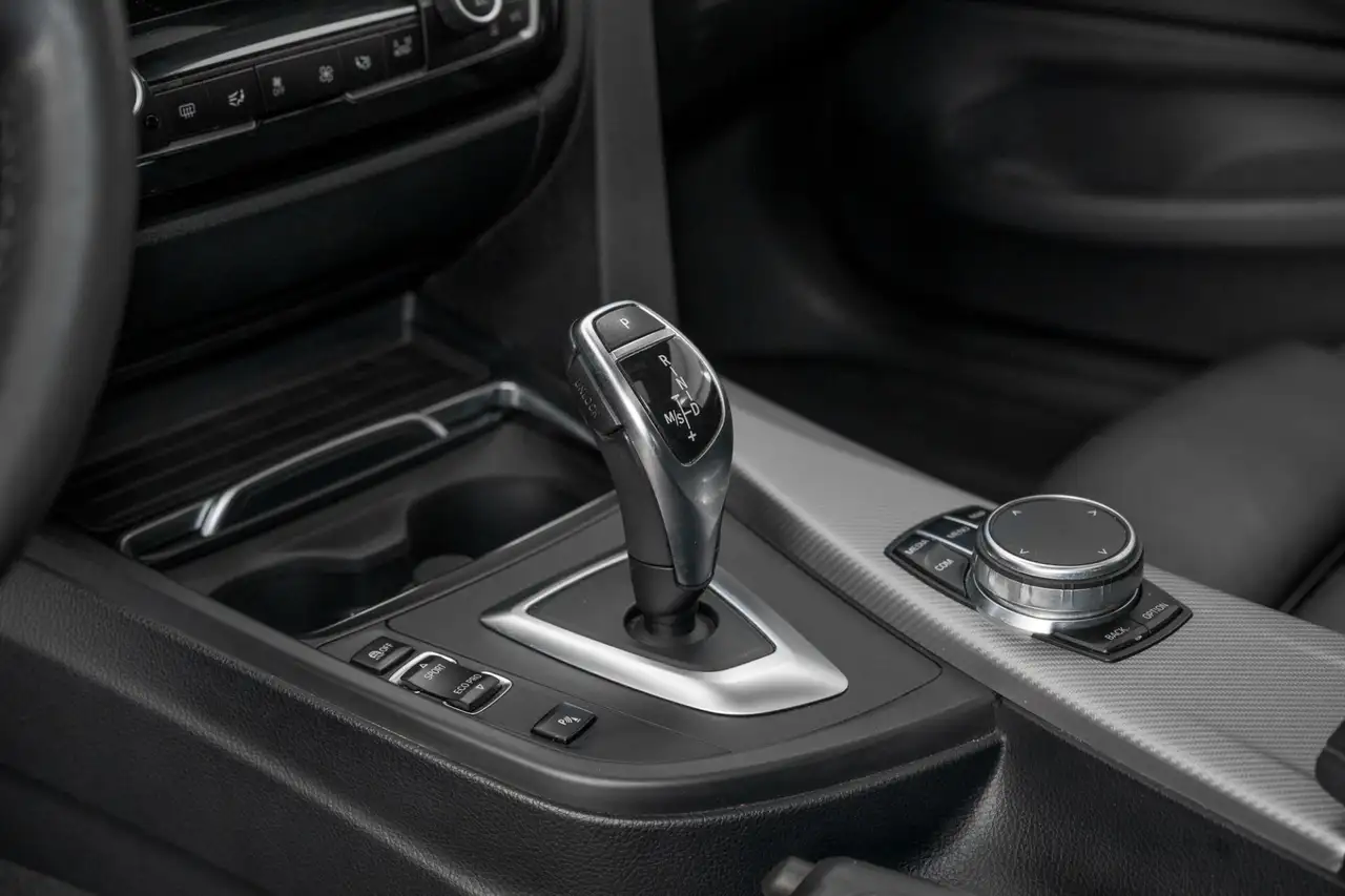 BMW 4 Series снимка BMW 4 Series