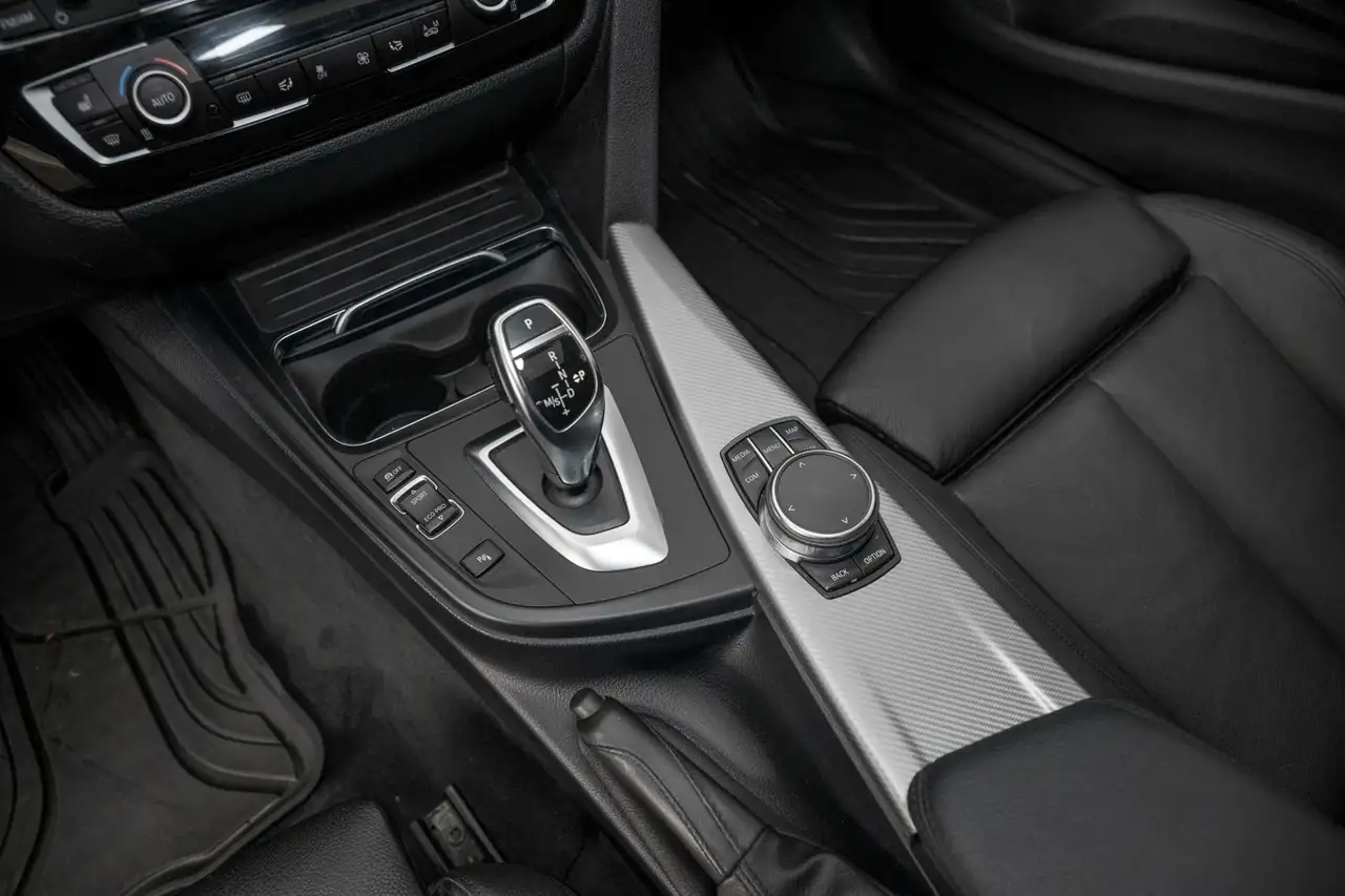 BMW 4 Series снимка BMW 4 Series