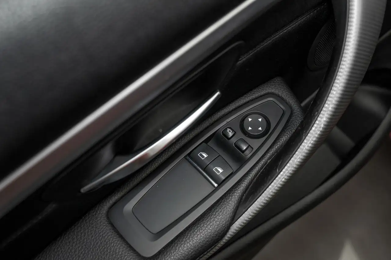 BMW 4 Series снимка BMW 4 Series