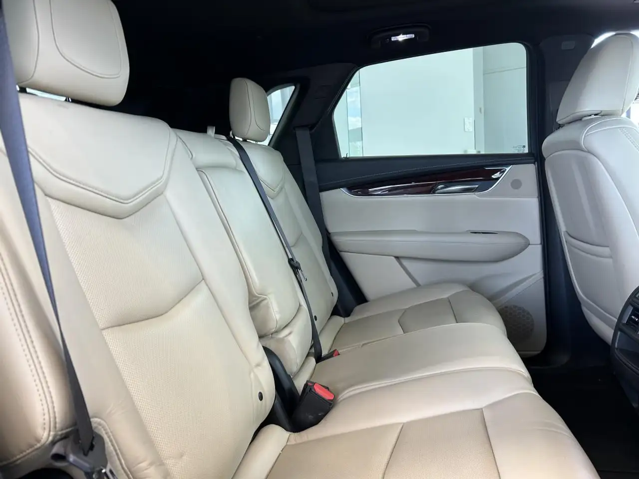 Cadillac XT5 photo Cadillac XT5
