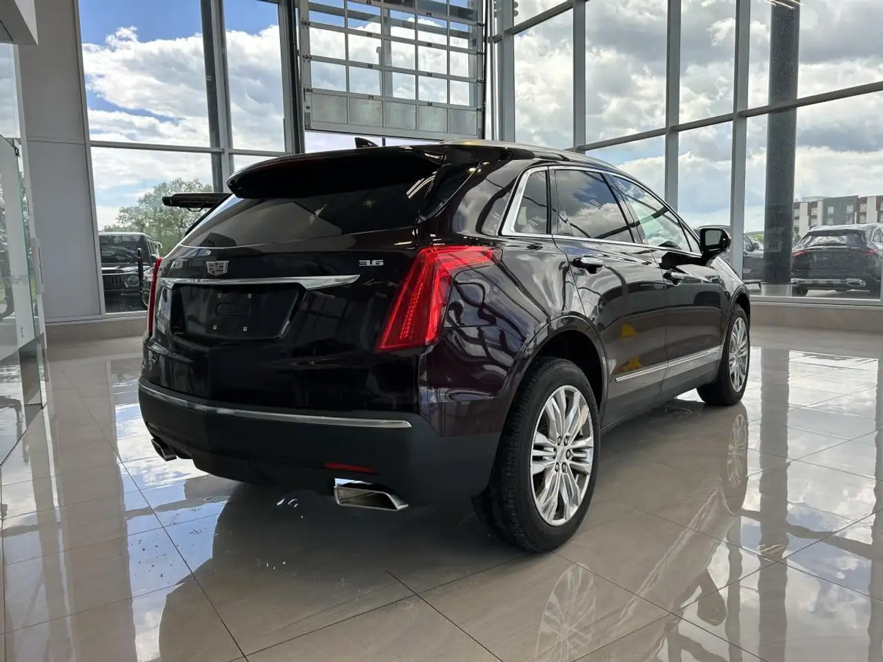 Cadillac XT5 photo Cadillac XT5