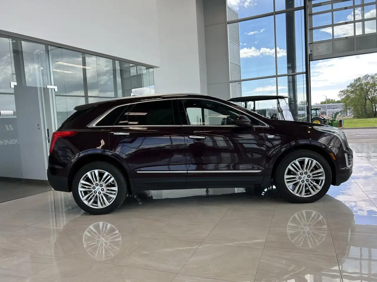 Cadillac XT5 photo Cadillac XT5