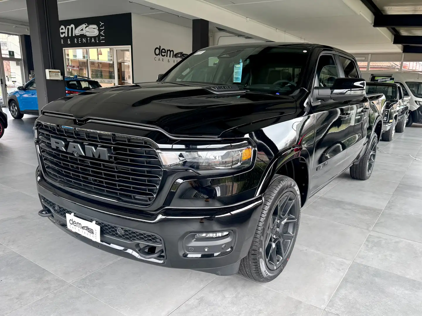 Dodge RAM 155 3.0L Hurricane laramie NIGHT Zwart - 1