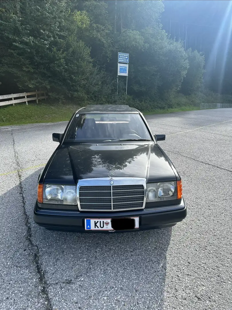 Mercedes-Benz 230 W124 Blau - 1