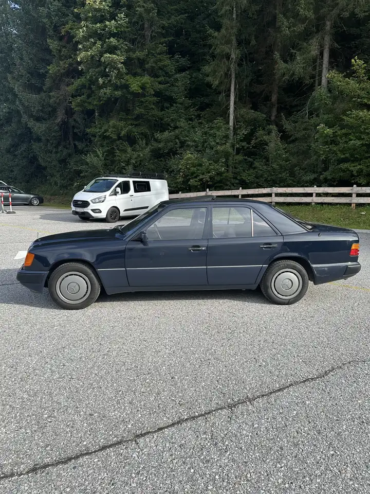 Mercedes-Benz 230 W124, foto 3