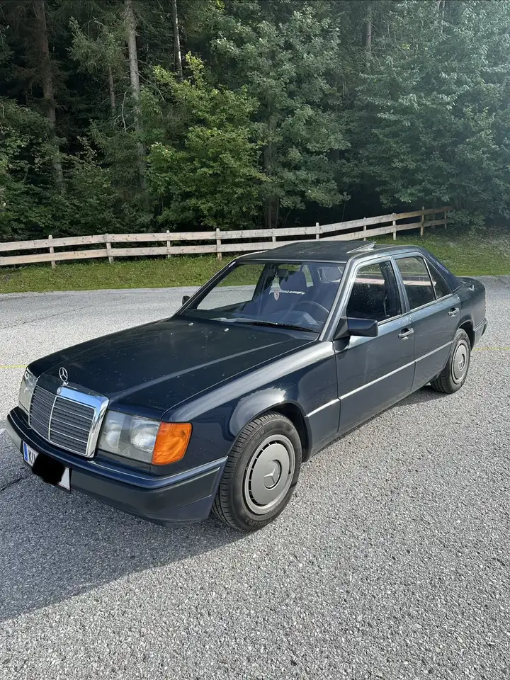 Mercedes-Benz 230 W124, foto 2