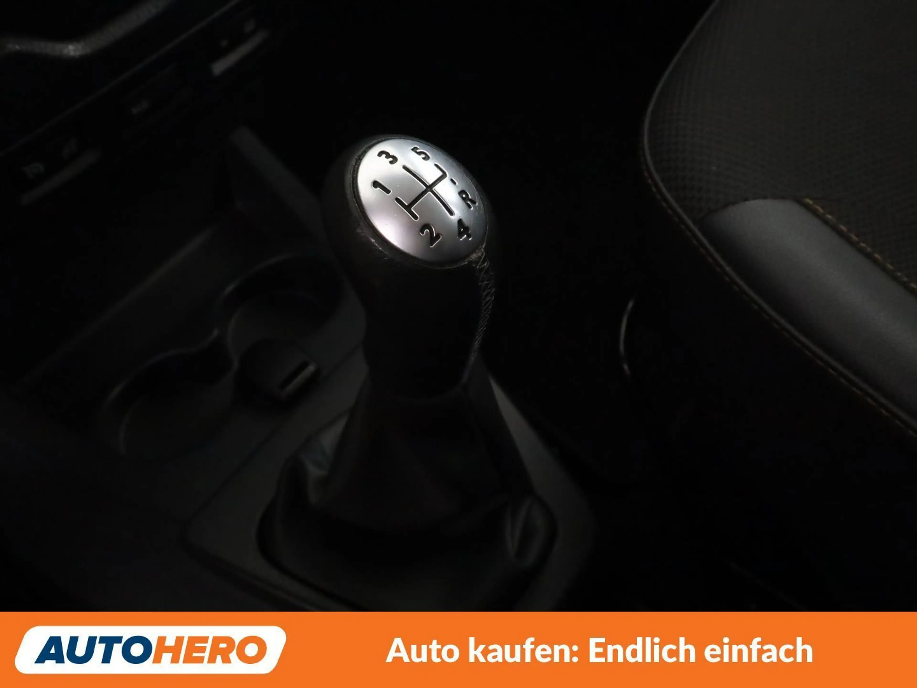 Dacia Lodgy 1.2 TCe Stepway Celebration — photo 26