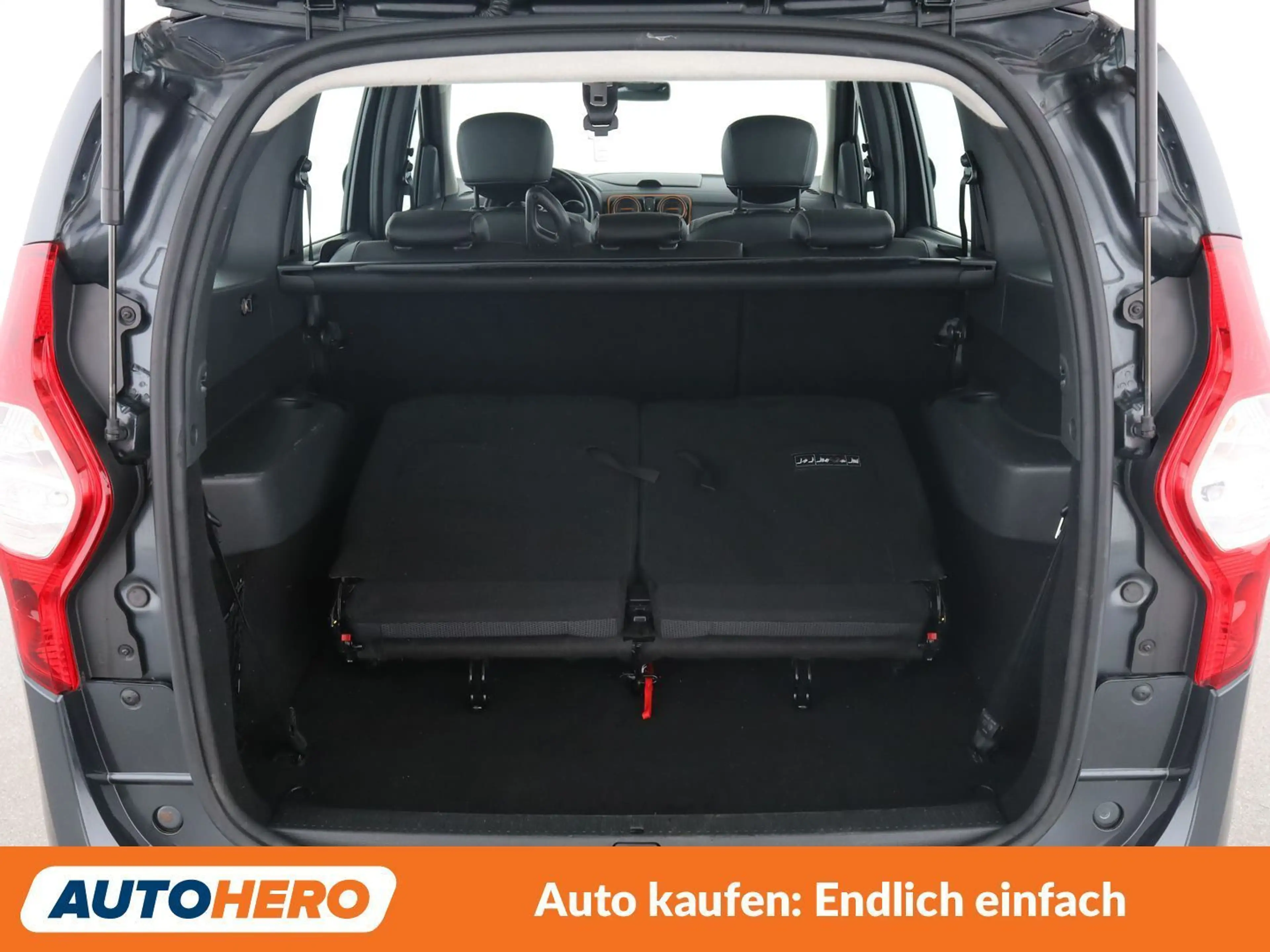 Dacia Lodgy 1.2 TCe Stepway Celebration — photo 17