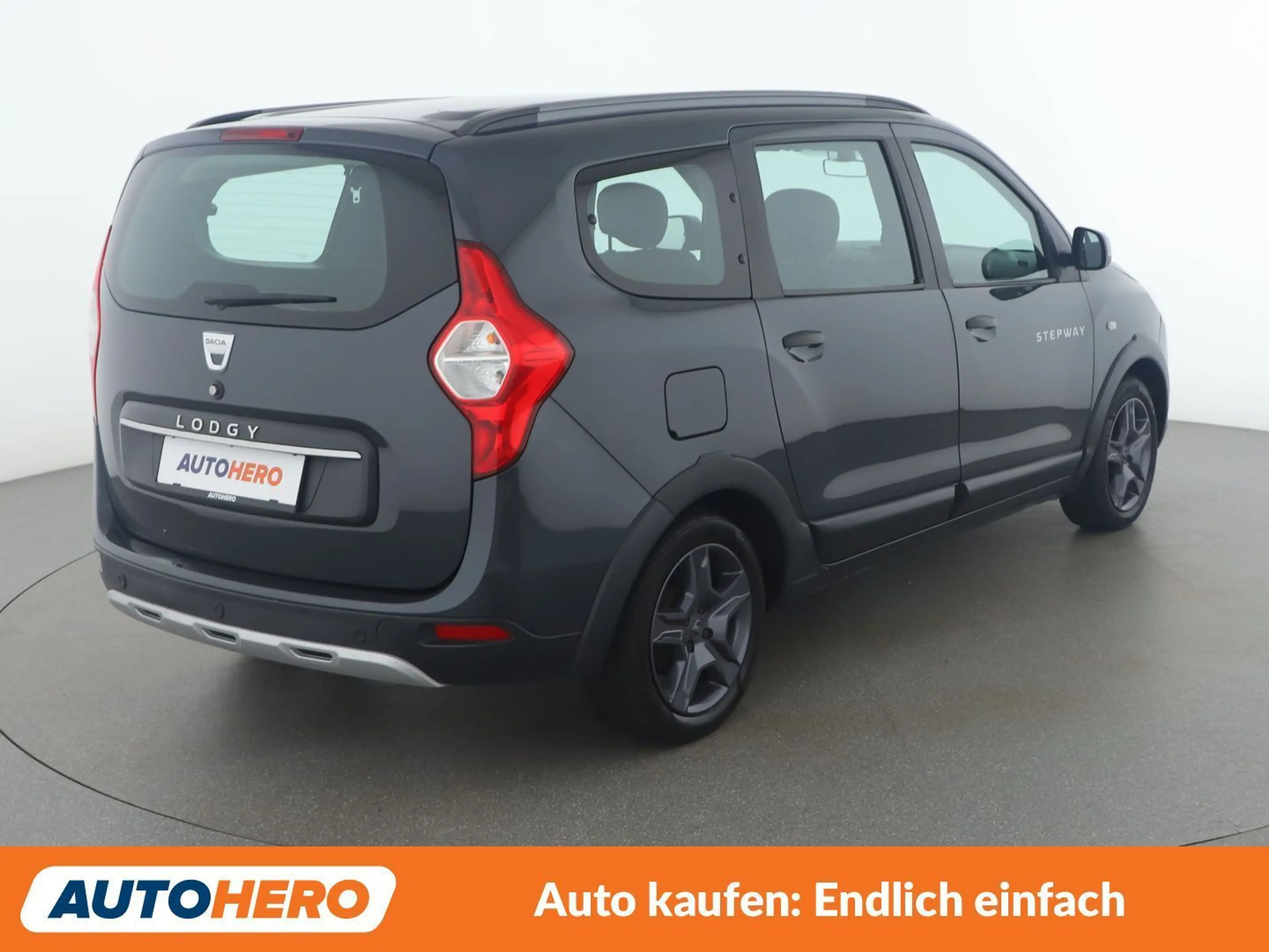 Dacia Lodgy 1.2 TCe Stepway Celebration — photo 6