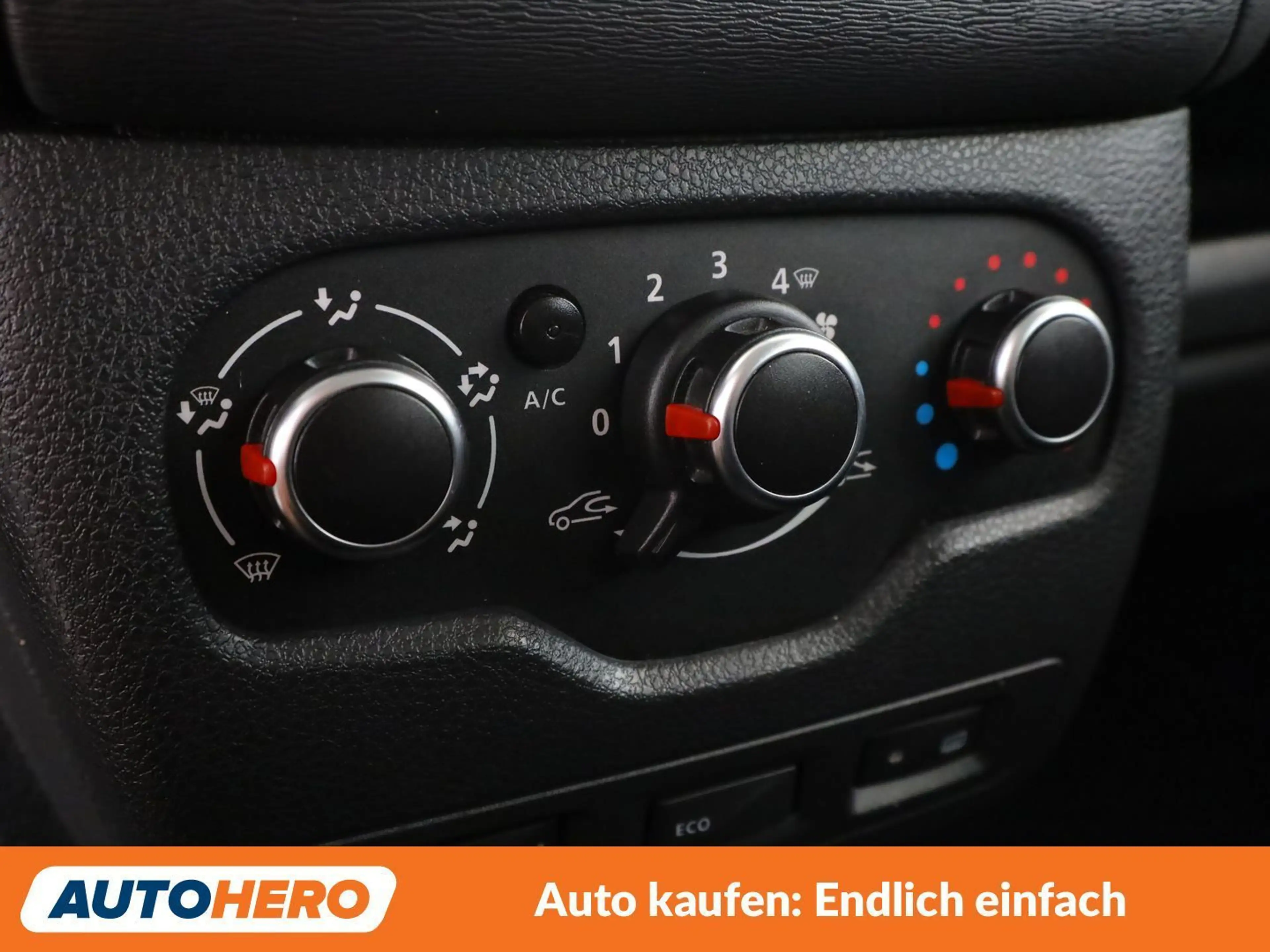 Dacia Lodgy 1.2 TCe Stepway Celebration — photo 24
