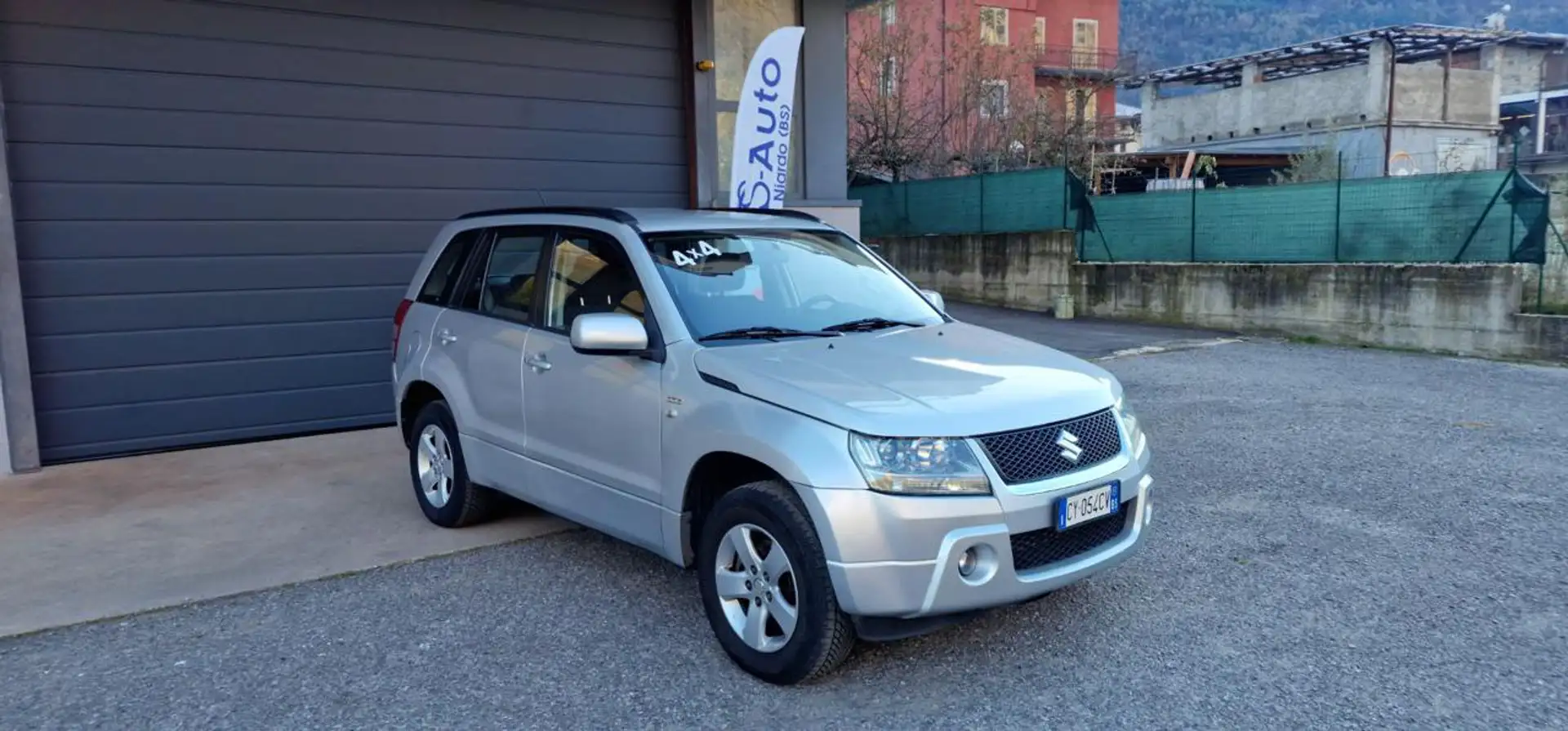 Suzuki Grand Vitara 1.9 DDiS 5 porte Grigio - 2