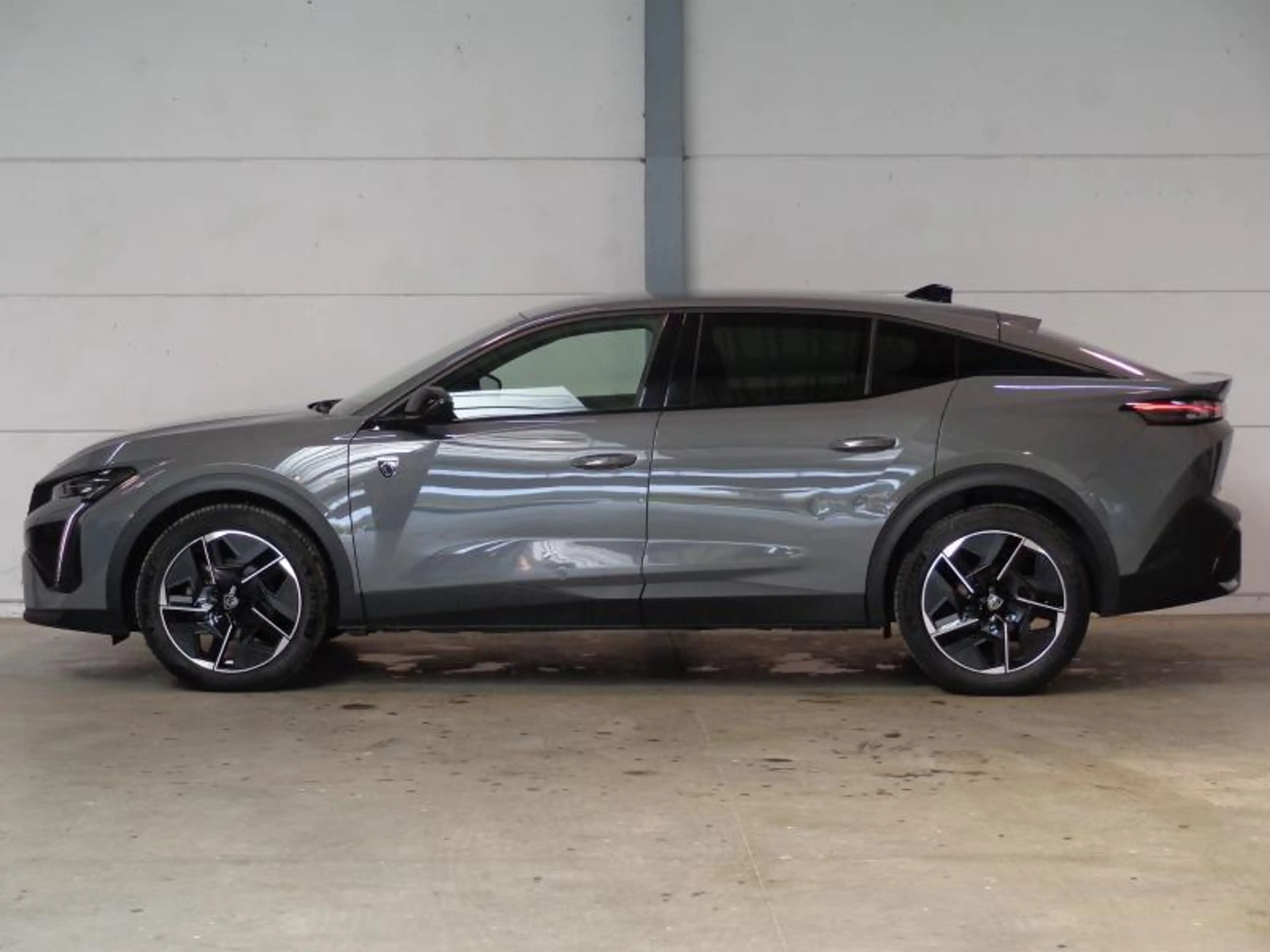 Peugeot 408 MHEV GT e-DCS6 - 360° - Coffre motorisé — photo 8