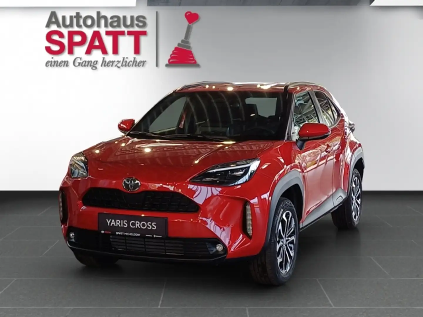 Toyota Yaris Cross 1,5 VVT-i Hybrid Active Drive 2WD !! Vorführwagen Rot - 1