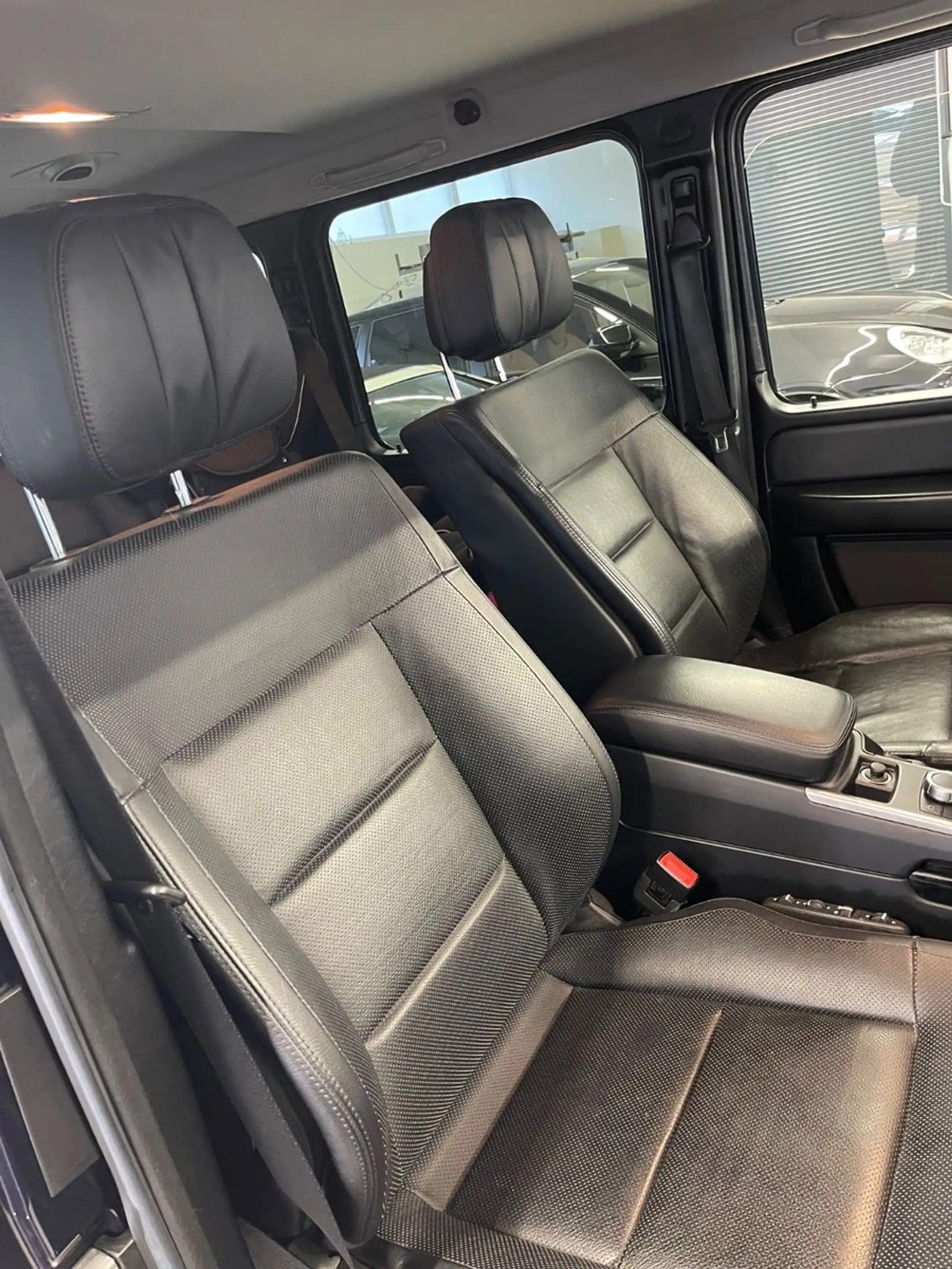 Mercedes-Benz G 500 in sehr gepflegtem Zustand — photo 9