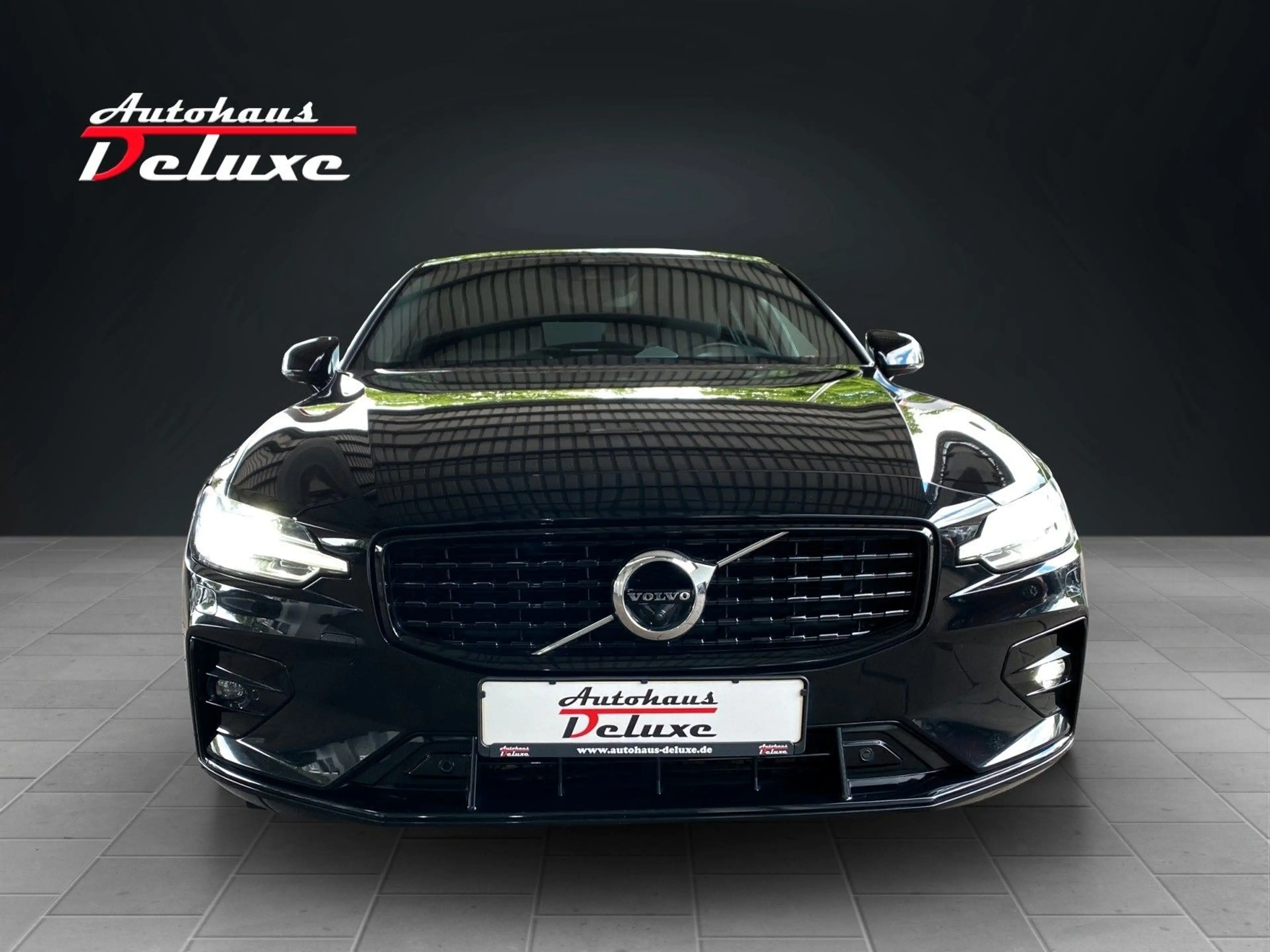 Volvo S60 B4 R-DESIGN BLACK NAVI-360°KAMERA-ACC — photo 2