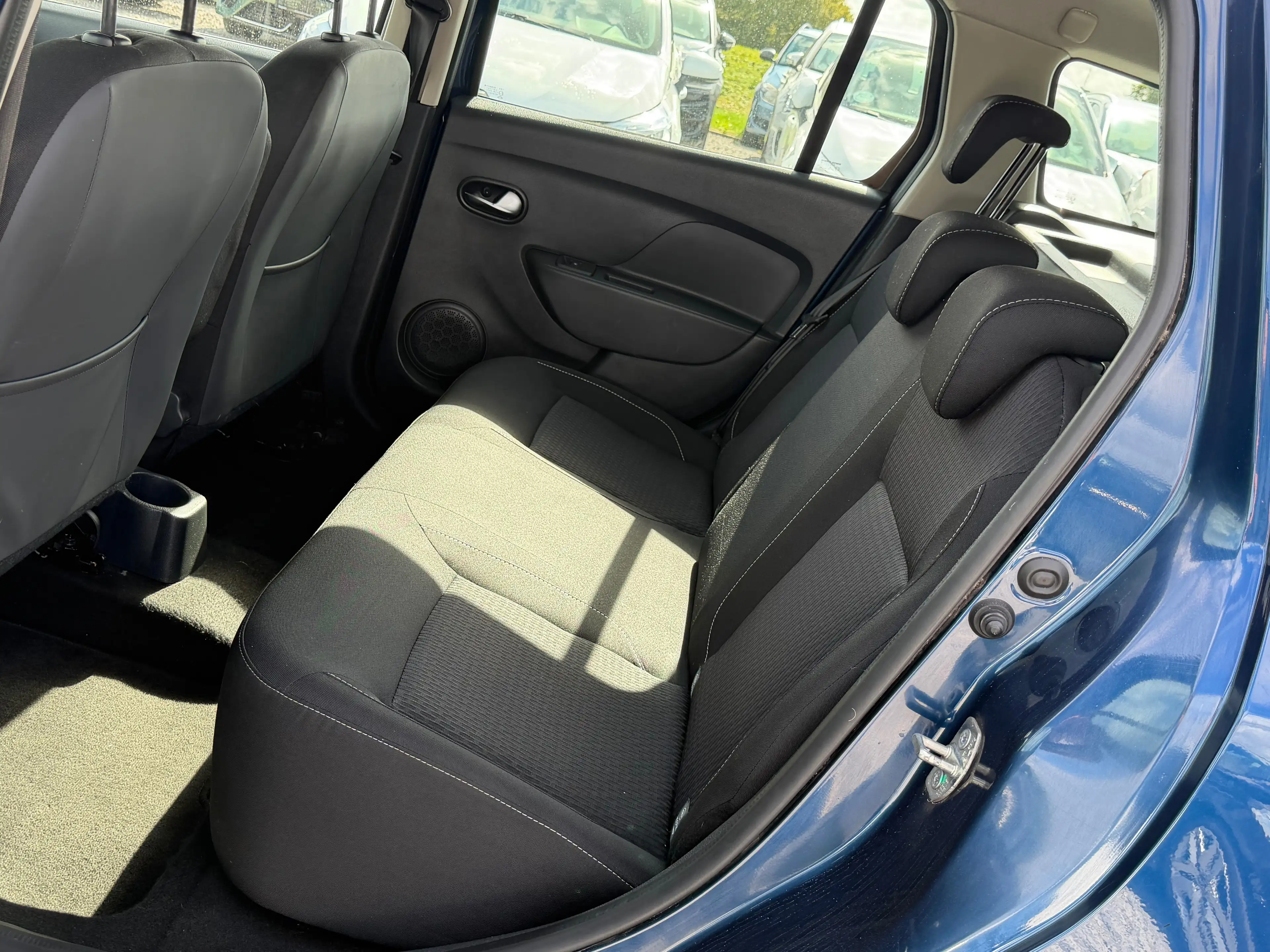 Dacia Logan BOITE AUTO - CAMERA - CAPTEURS - NAVIGATION - AIR CO — photo 12