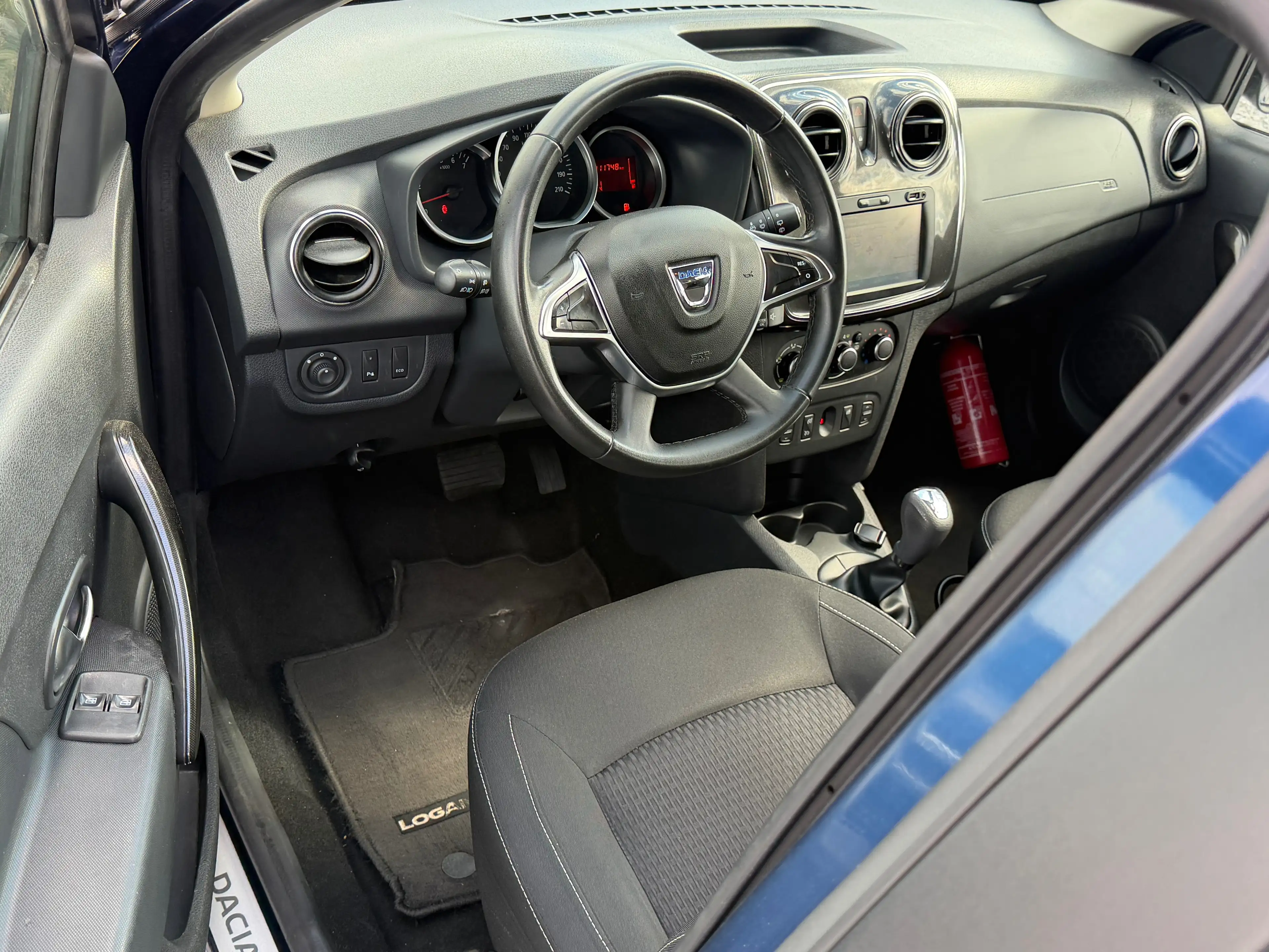 Dacia Logan BOITE AUTO - CAMERA - CAPTEURS - NAVIGATION - AIR CO — photo 9
