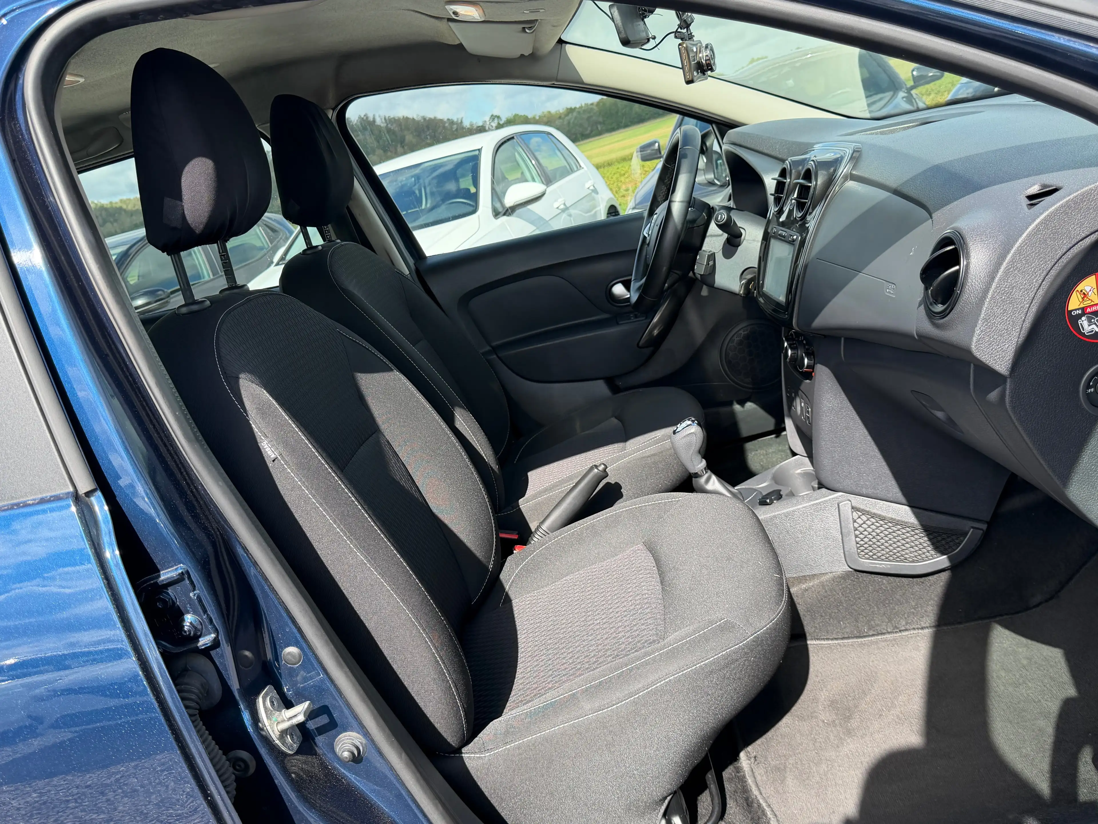 Dacia Logan BOITE AUTO - CAMERA - CAPTEURS - NAVIGATION - AIR CO — photo 14