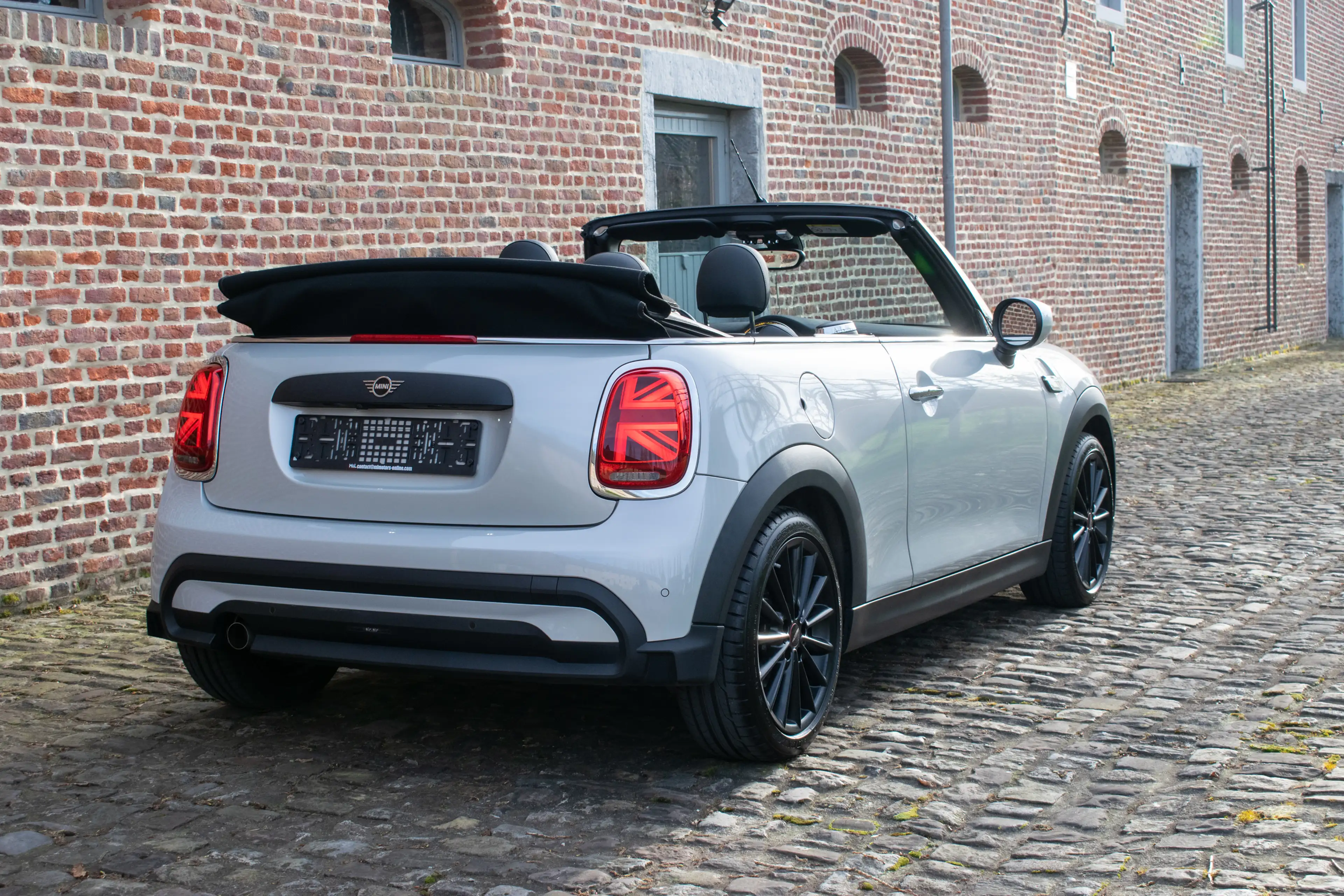MINI One Cabrio Apple Carplay, Led, ***RESERVE/GERESERVEED*** — photo 8