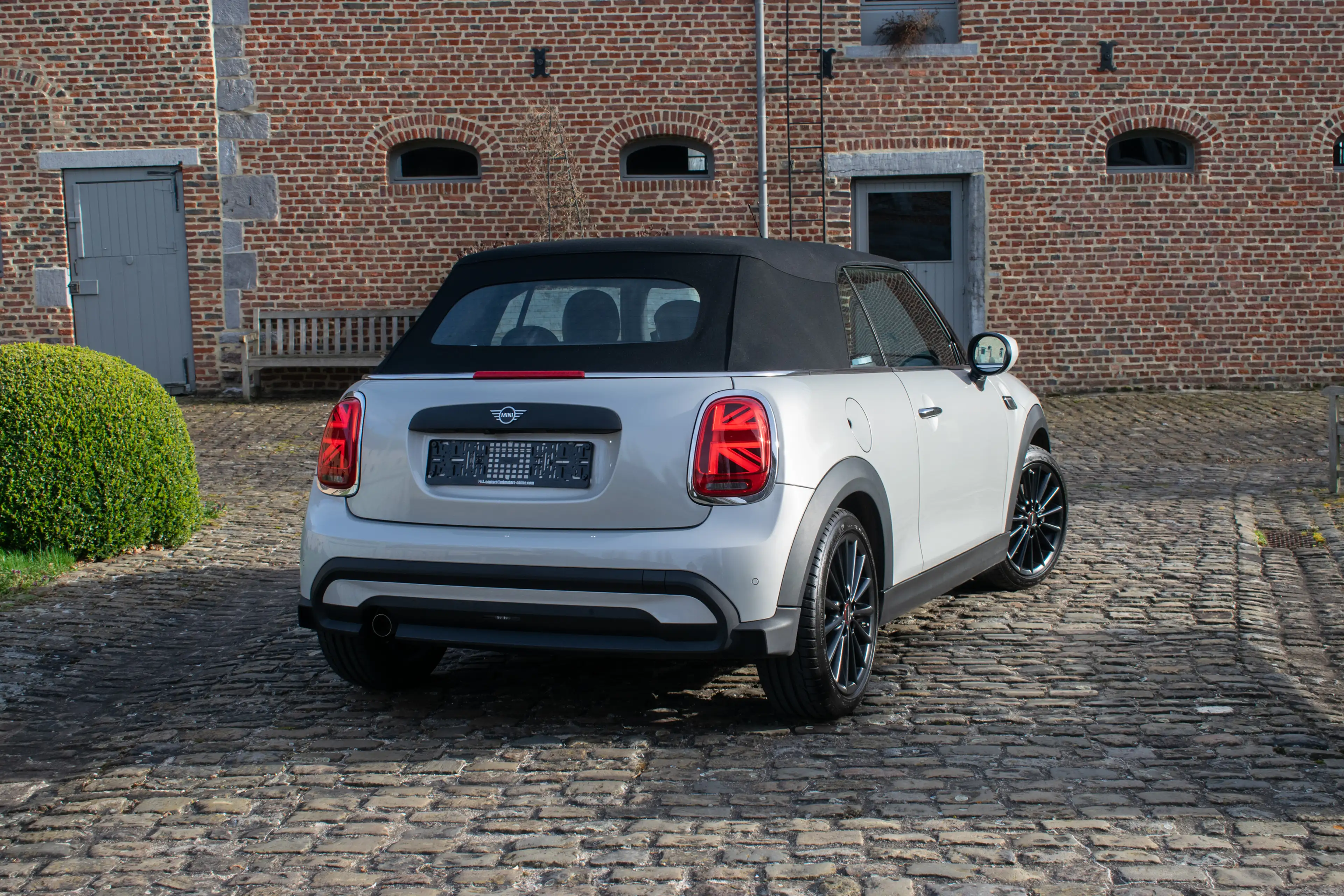 MINI One Cabrio Apple Carplay, Led, ***RESERVE/GERESERVEED*** — photo 4