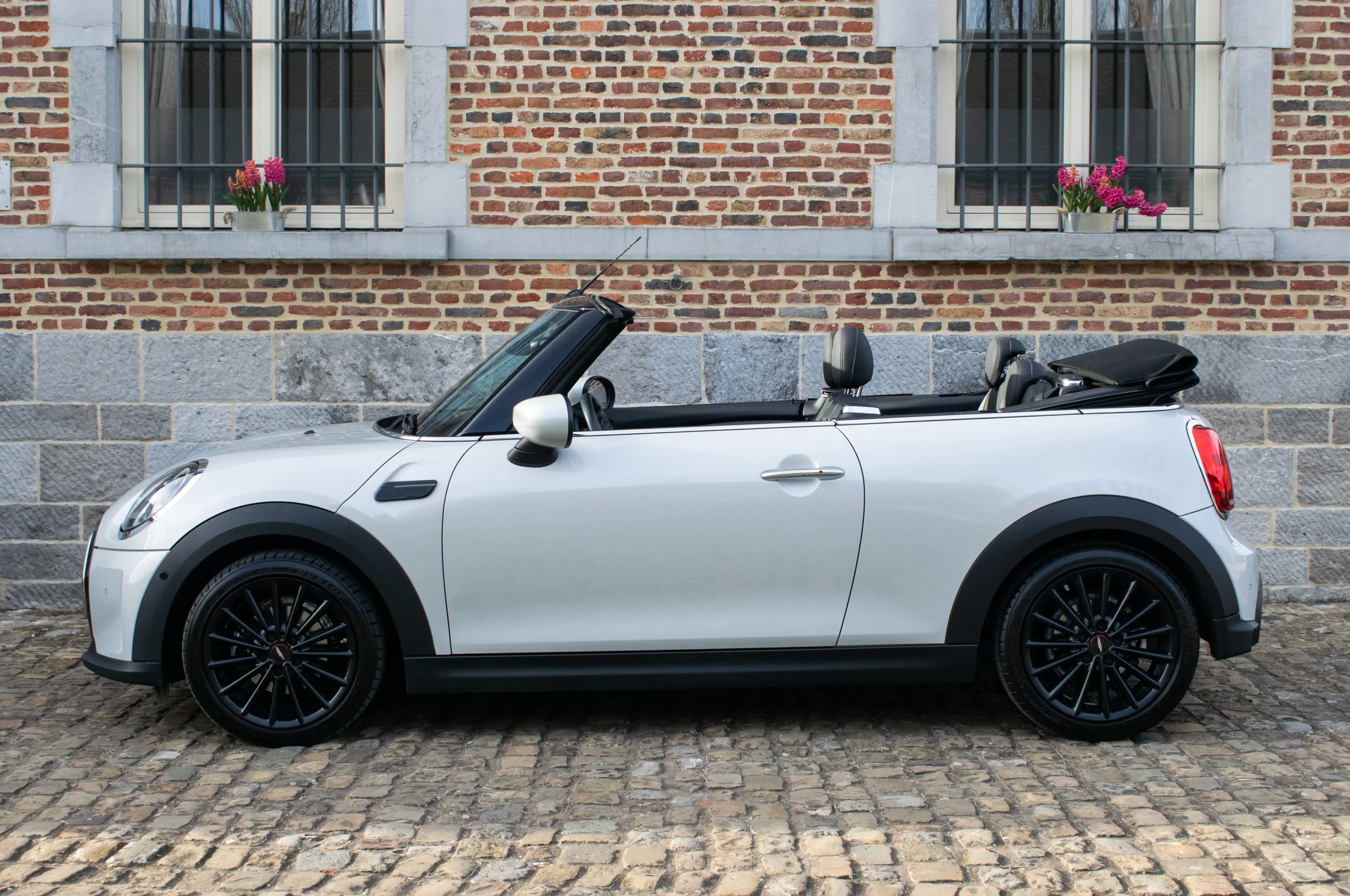 MINI One Cabrio Apple Carplay, Led, ***RESERVE/GERESERVEED*** — photo 7