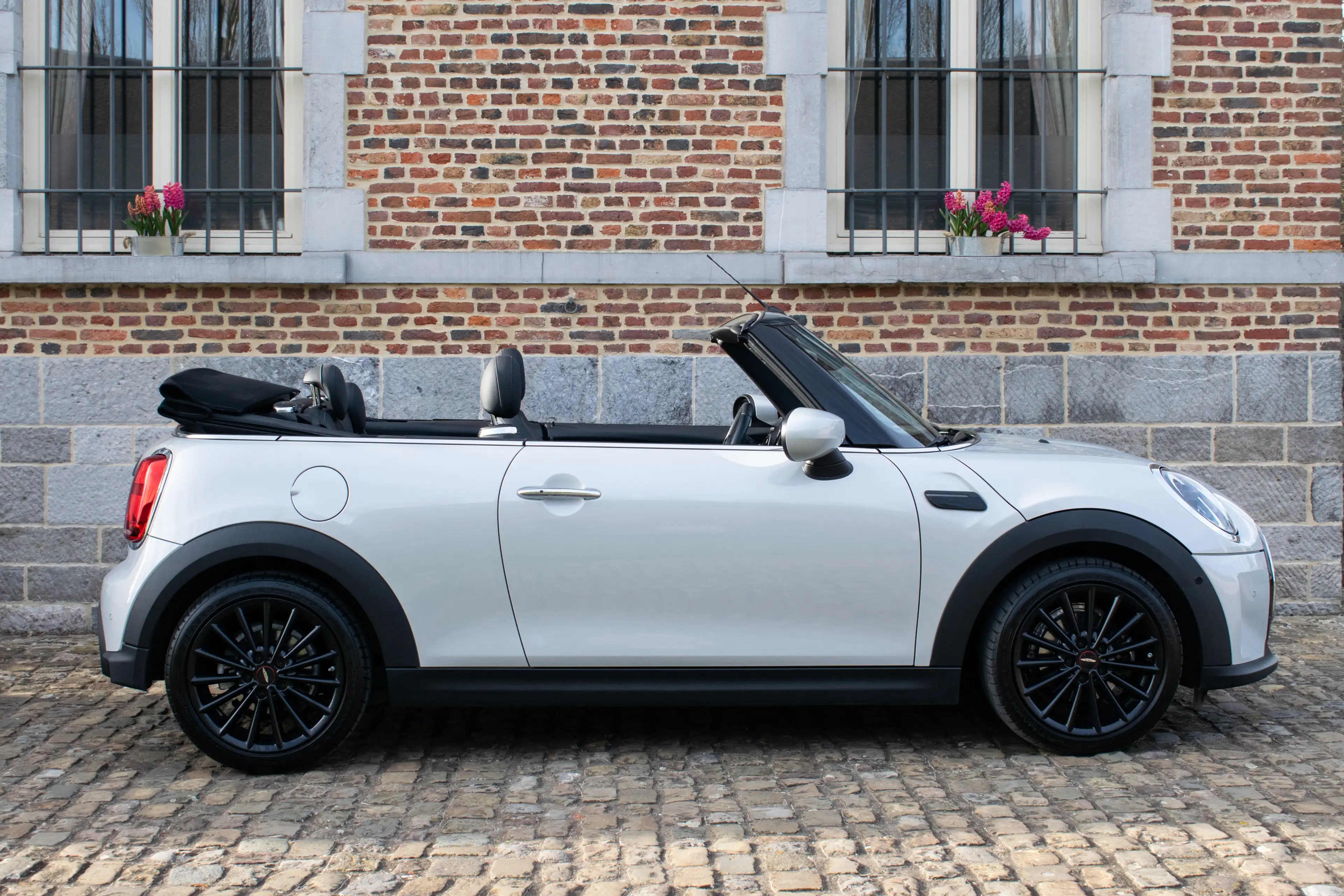 MINI One Cabrio Apple Carplay, Led, ***RESERVE/GERESERVEED*** — photo 6