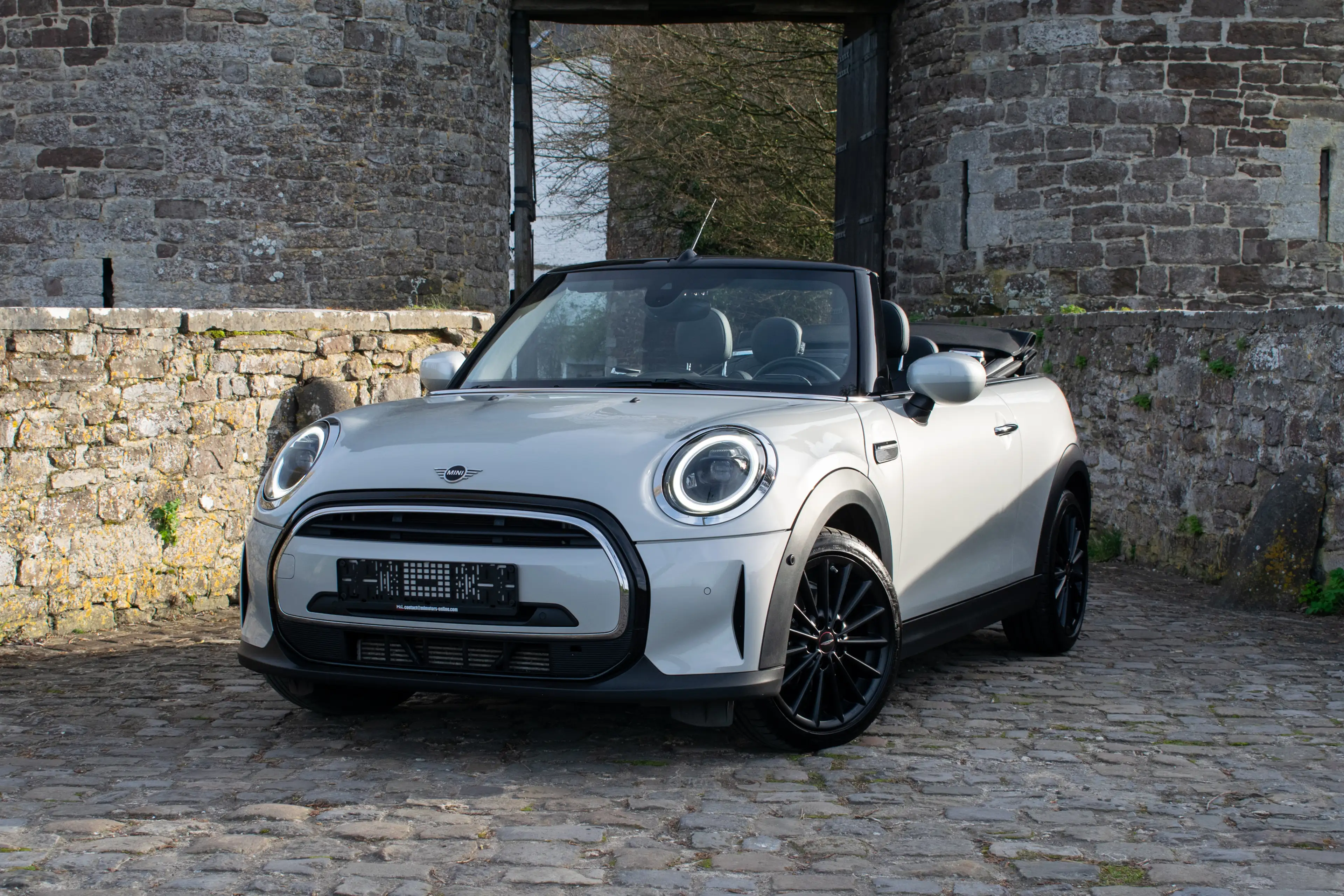 MINI One Cabrio Apple Carplay, Led, ***RESERVE/GERESERVEED***
