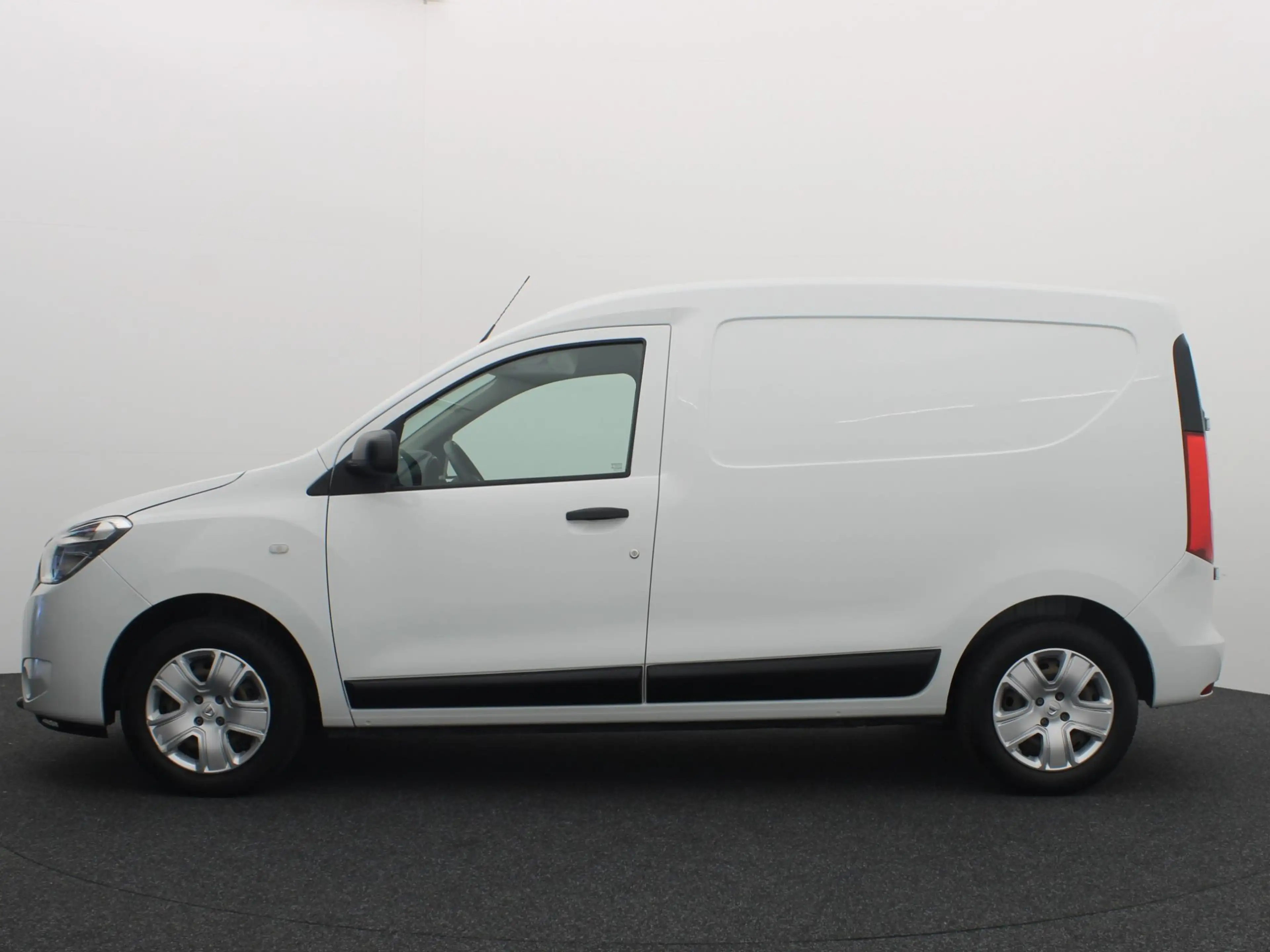 Dacia Dokker 1.5 Blue dCi 90 Solid 1STE EIG / TREKHAAK / AIRCO — photo 2
