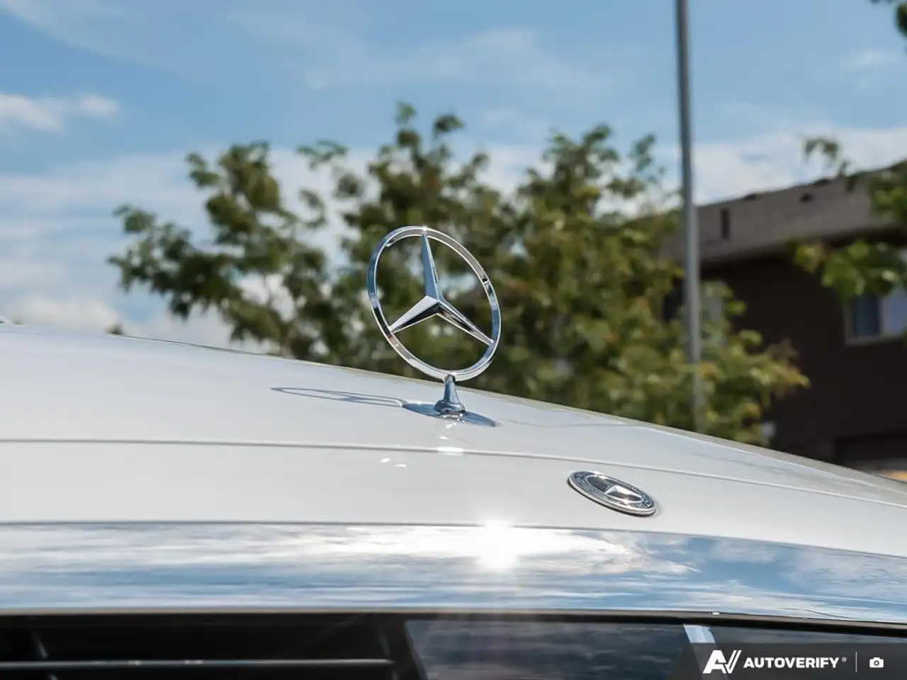 Mercedes-Benz S-Class снимка Mercedes-Benz S-Class