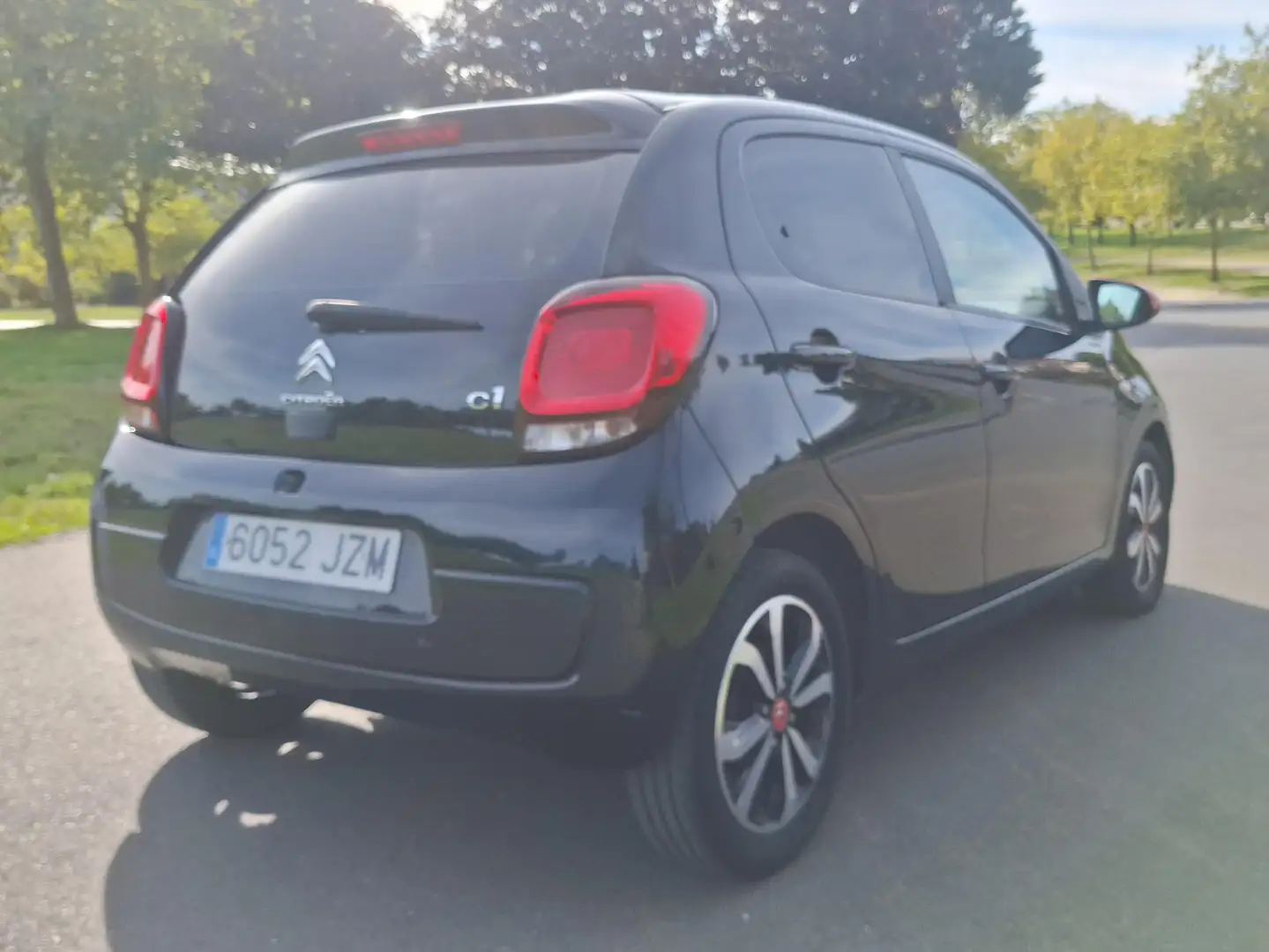 Citroen C1 C1 1.2 PureTech Feel Edition Feel Edition Negro - 2