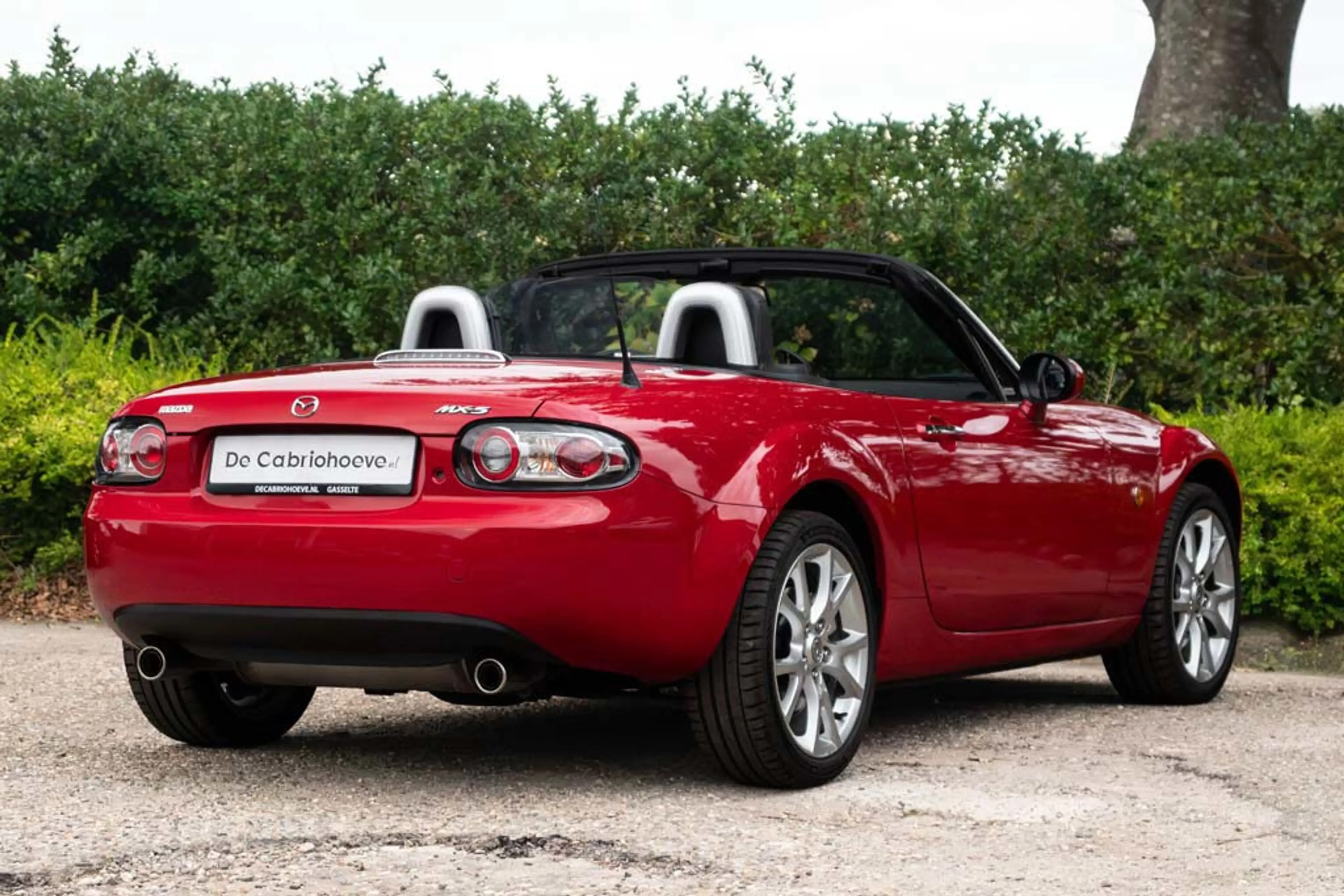 Mazda MX-5 NC 2.0l Velocity Red Mica — photo 5