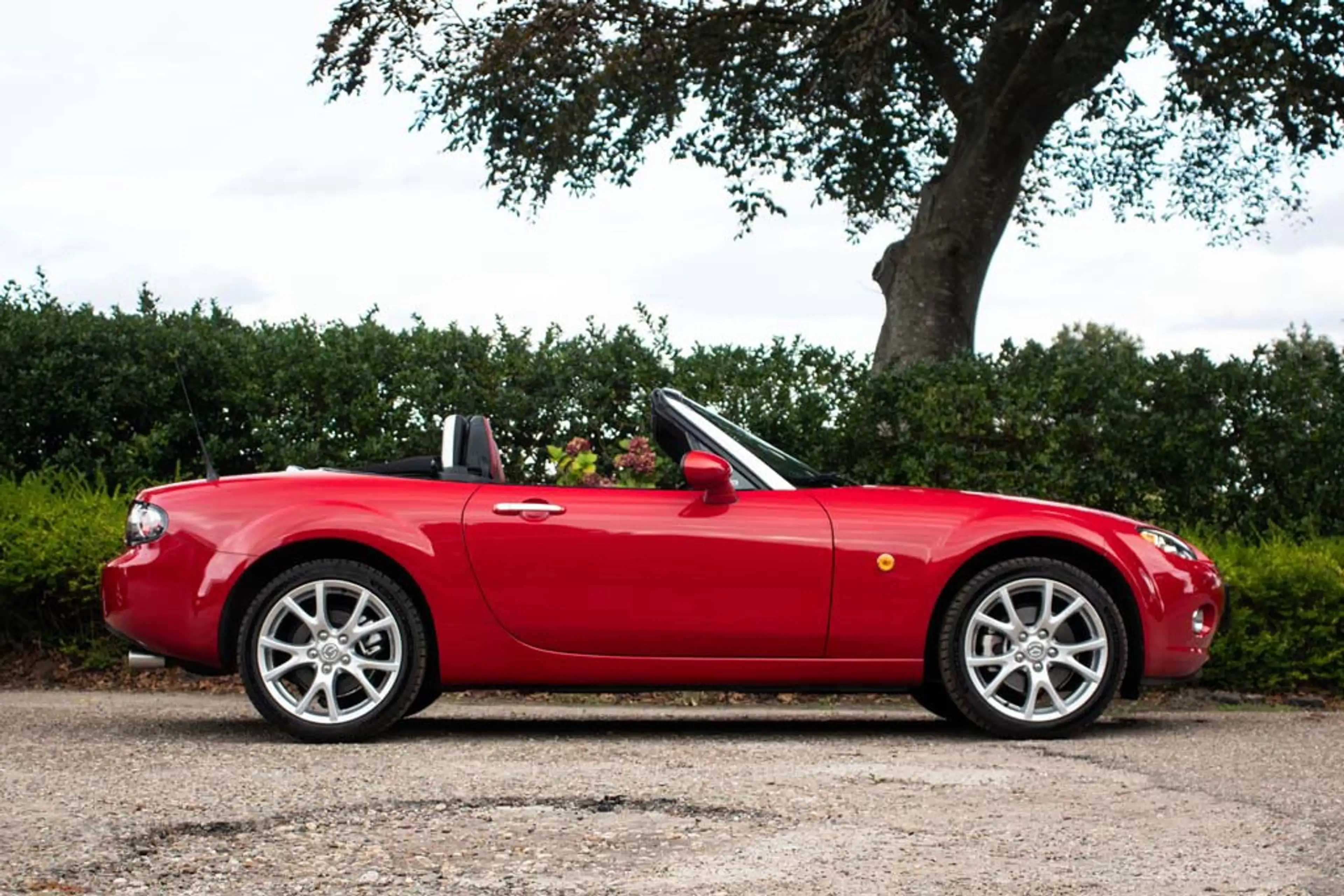 Mazda MX-5 NC 2.0l Velocity Red Mica — photo 3